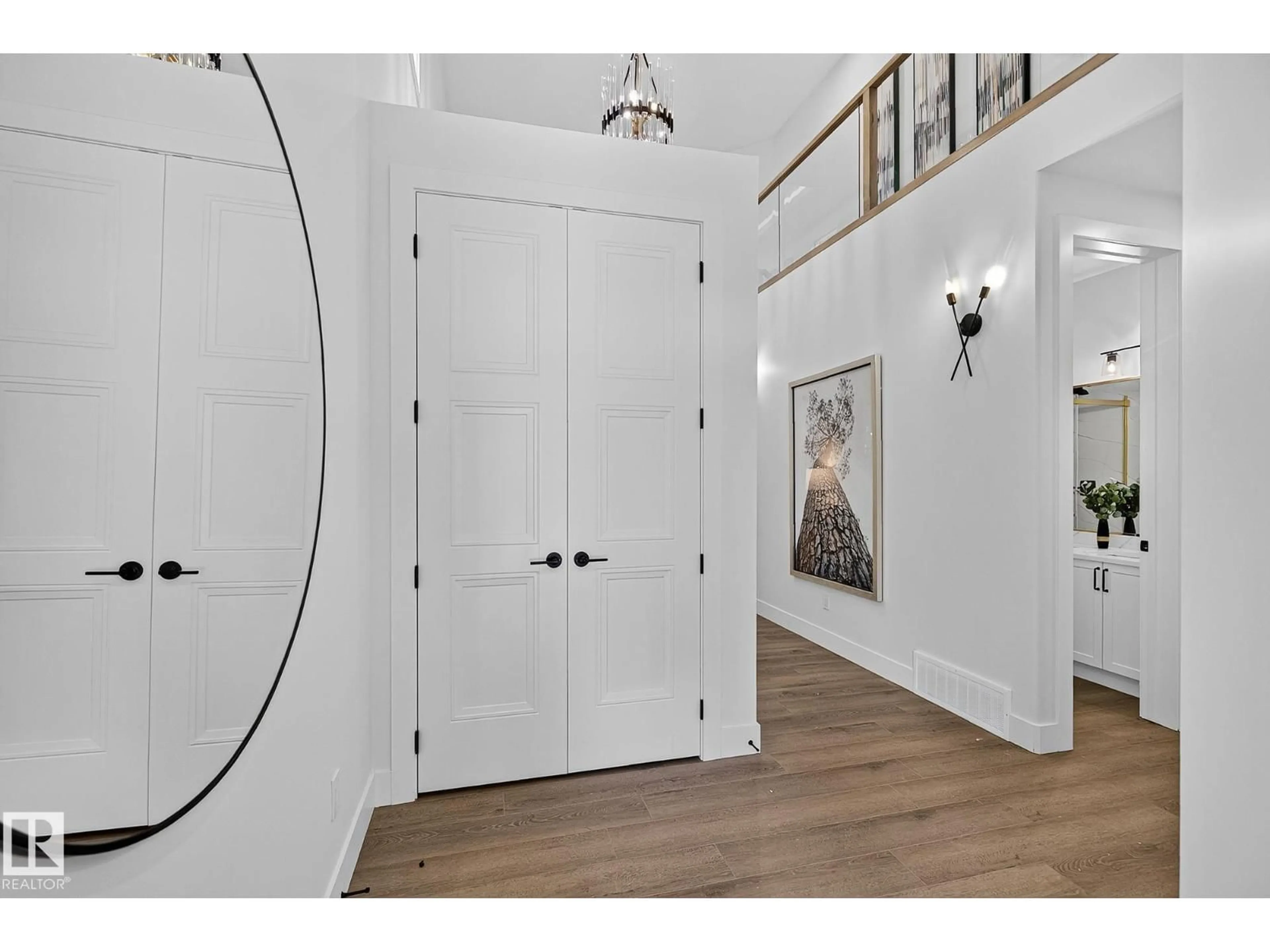 Indoor entryway for 6638 CRAWFORD LANDING LD, Edmonton Alberta T6W4L5