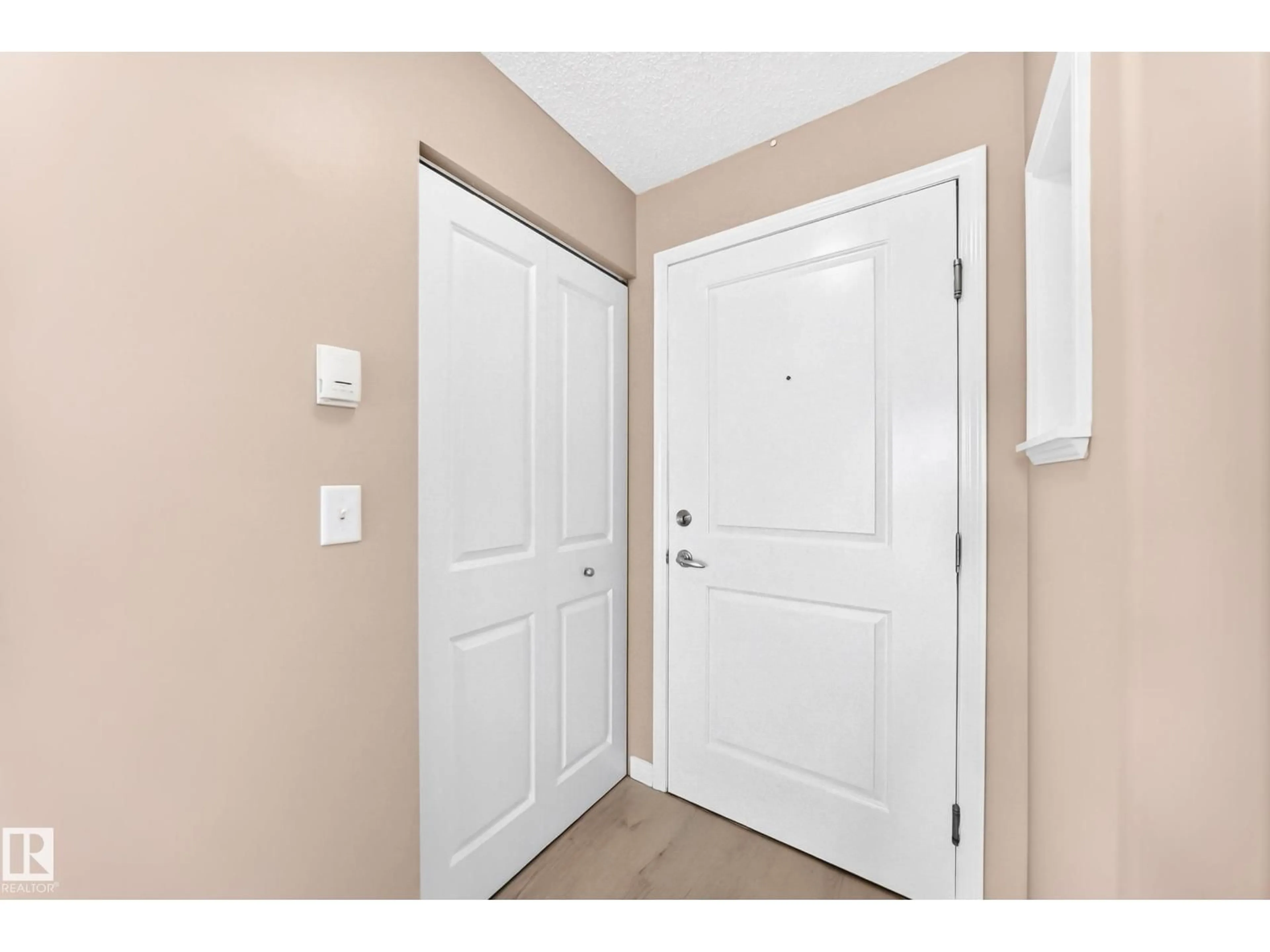 Indoor entryway for 245 - 317 EDWARDS DR, Edmonton Alberta T6X1J9