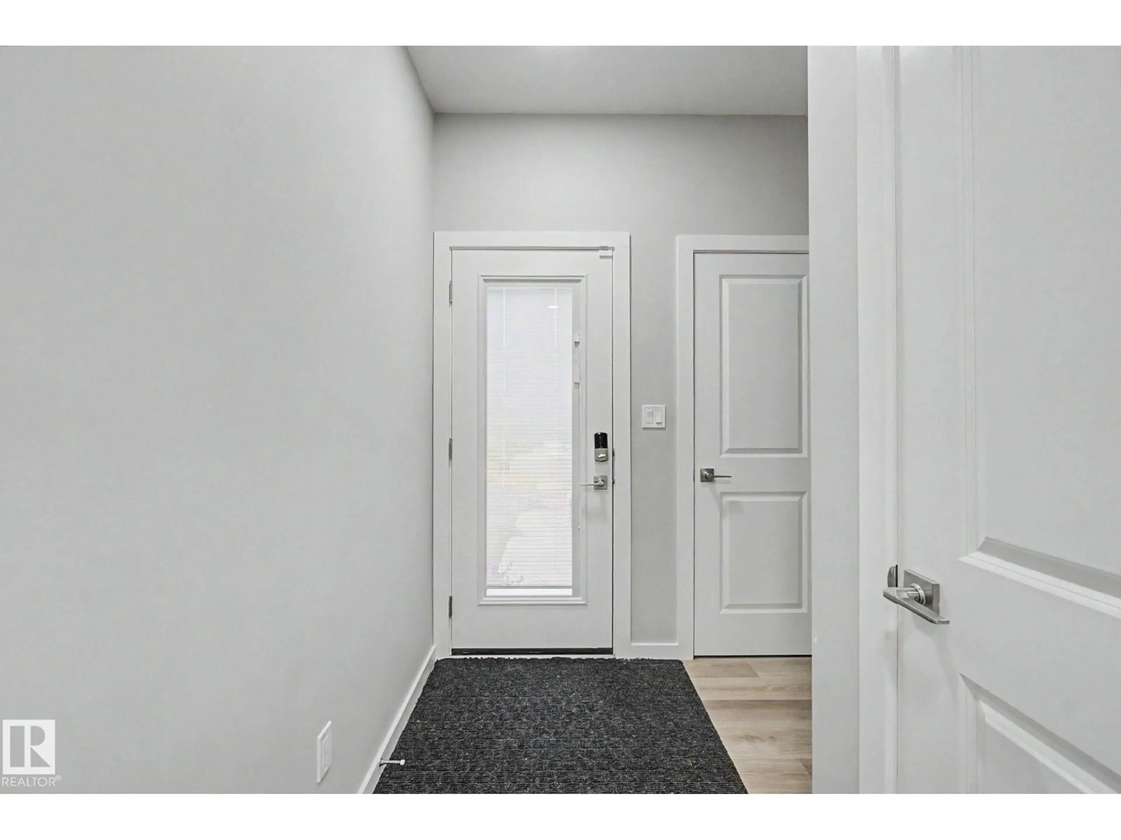 Indoor entryway for SW - 311 29 ST, Edmonton Alberta T6X3E7