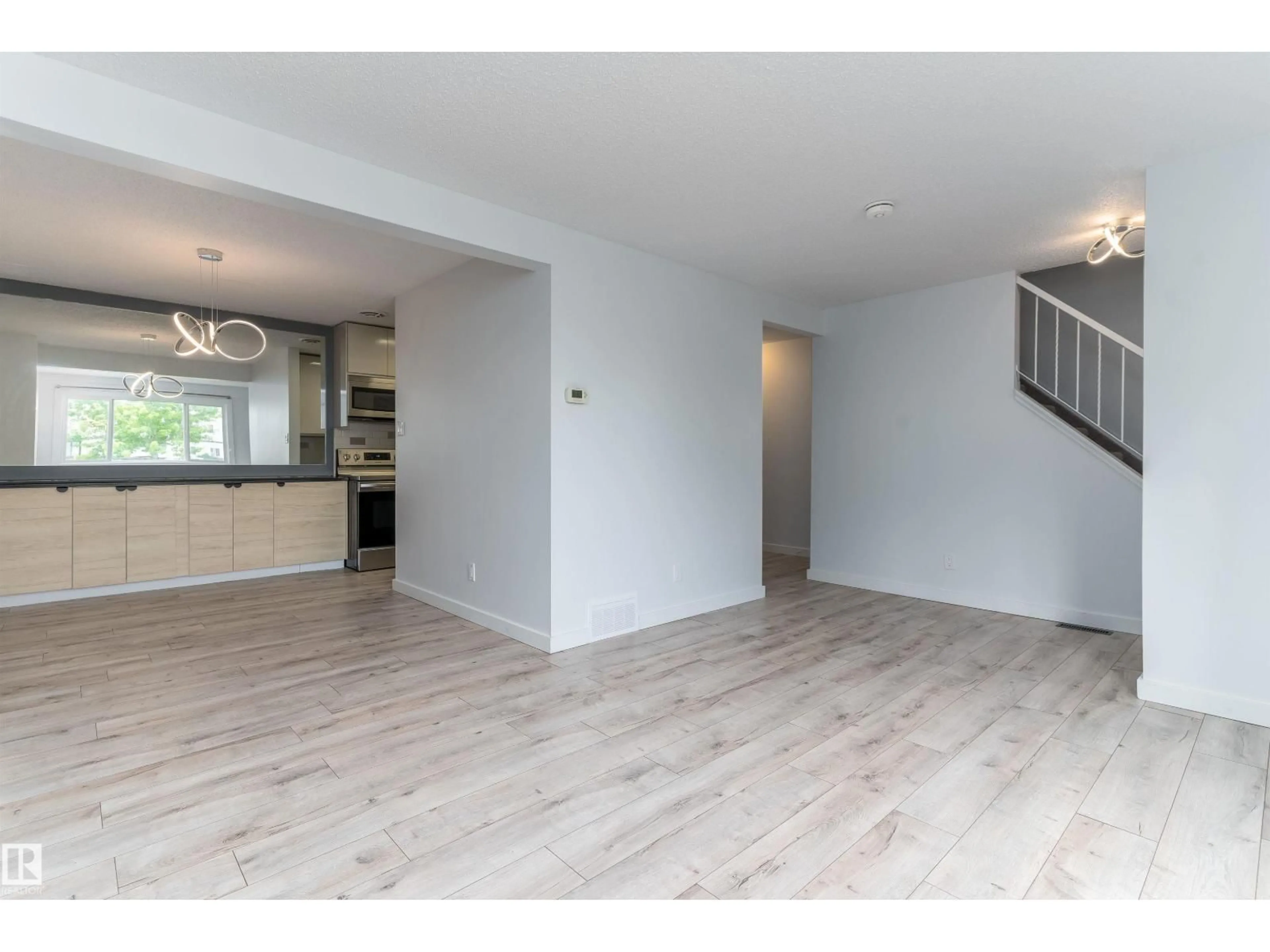 Unknown for 5 MCLEOD PL, Edmonton Alberta T5A3A8