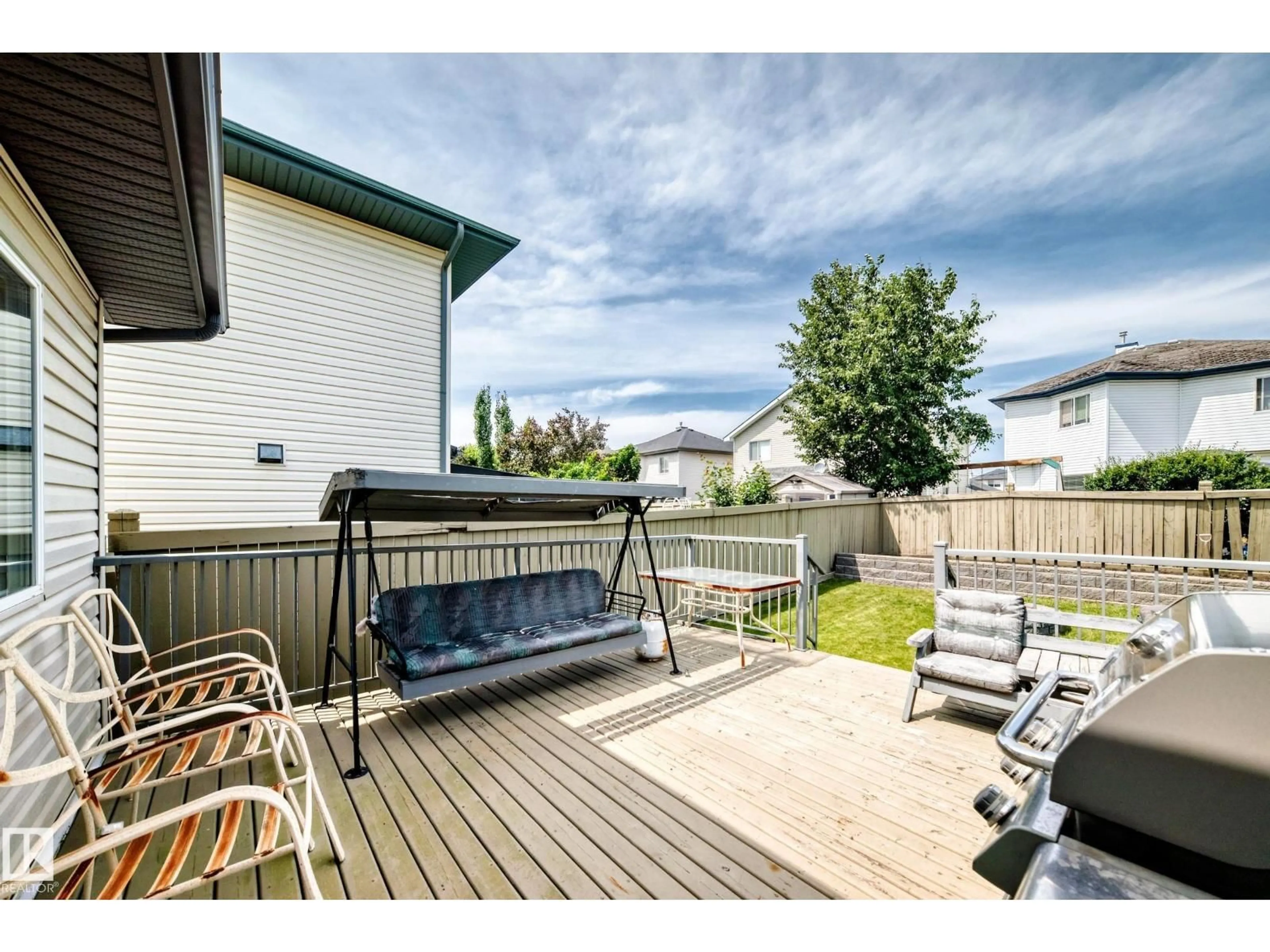 Patio, street for 3226 30 AV, Edmonton Alberta T6T1T4