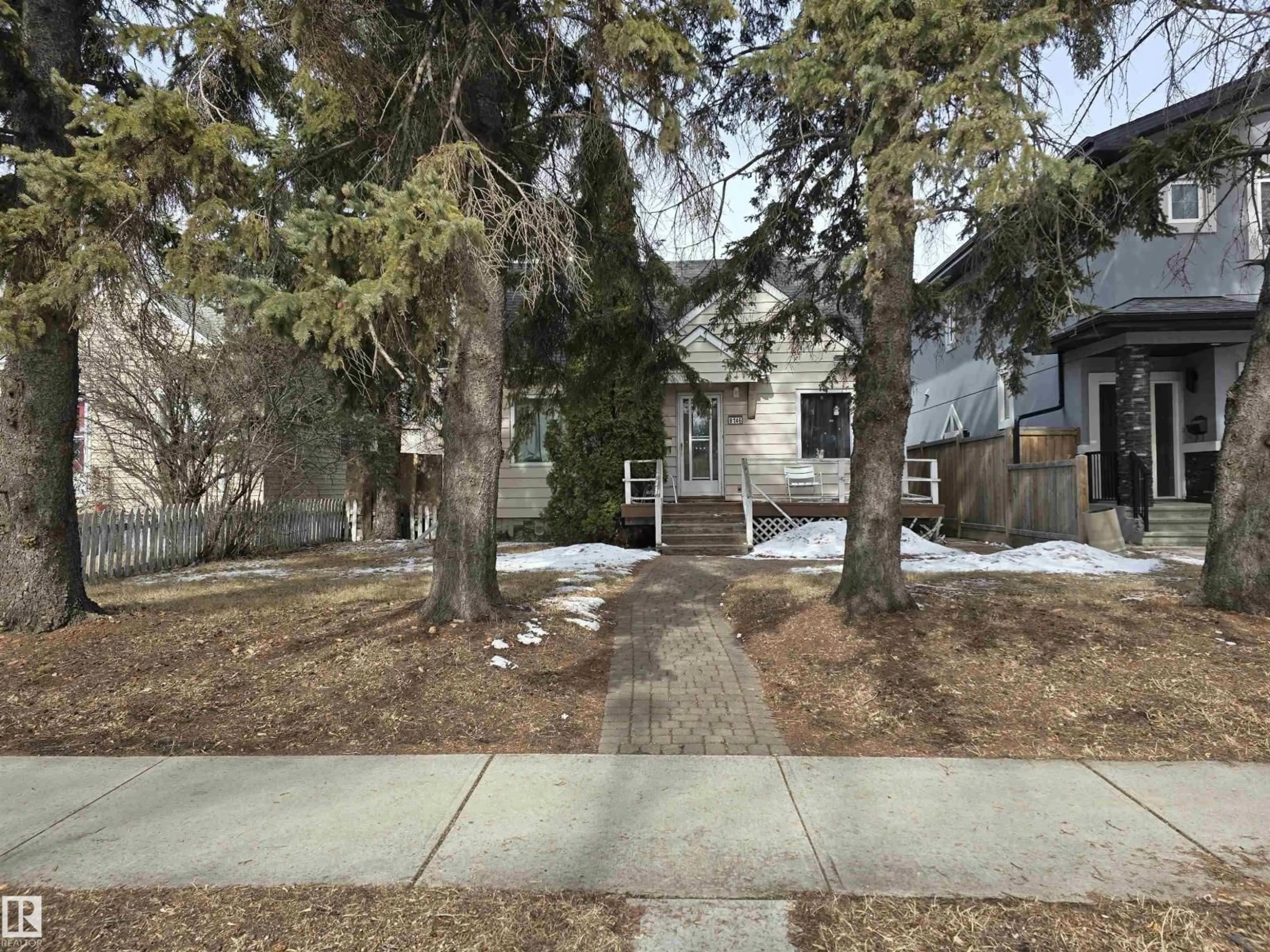 Unknown for NW - 8146 78 AV, Edmonton Alberta T6C0N4