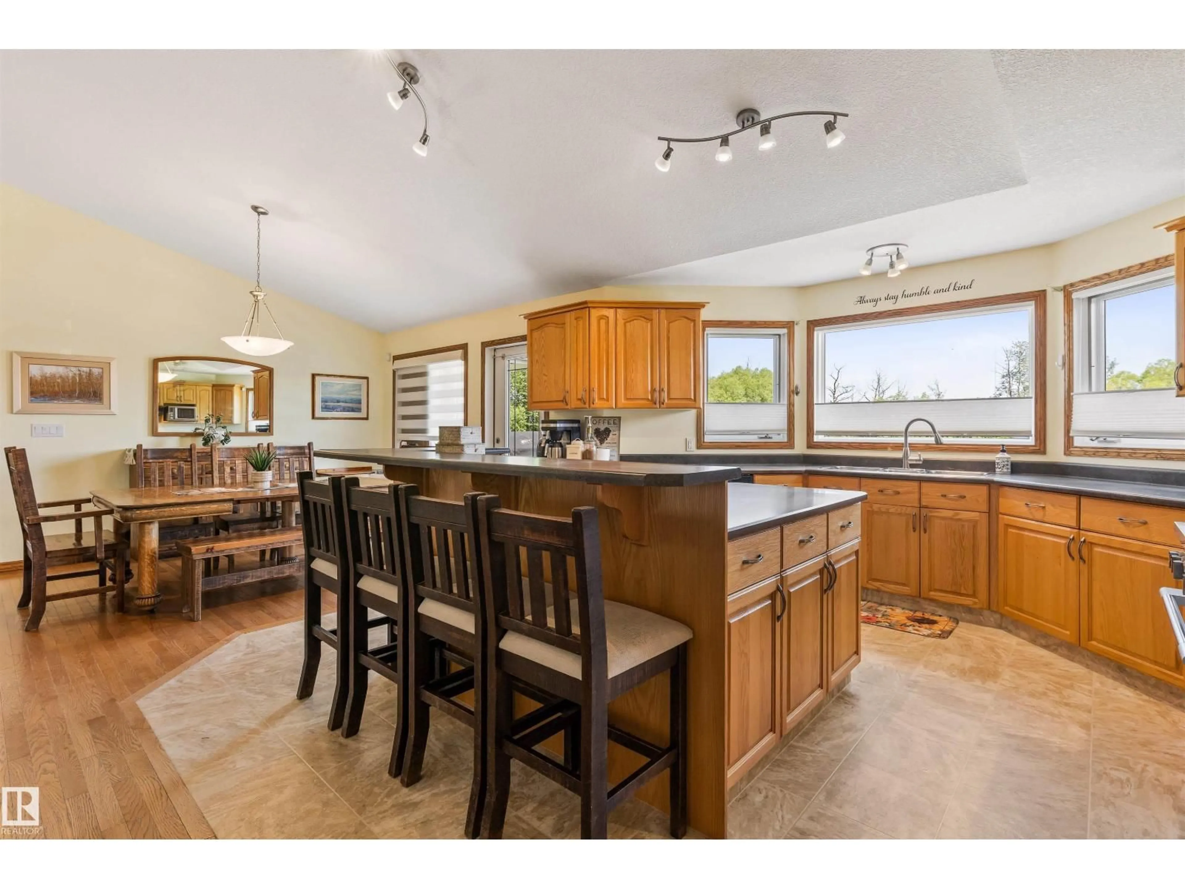 Open concept kitchen, unknown for 55326 RGE ROAD 260, Rural Sturgeon County Alberta T8R0T5