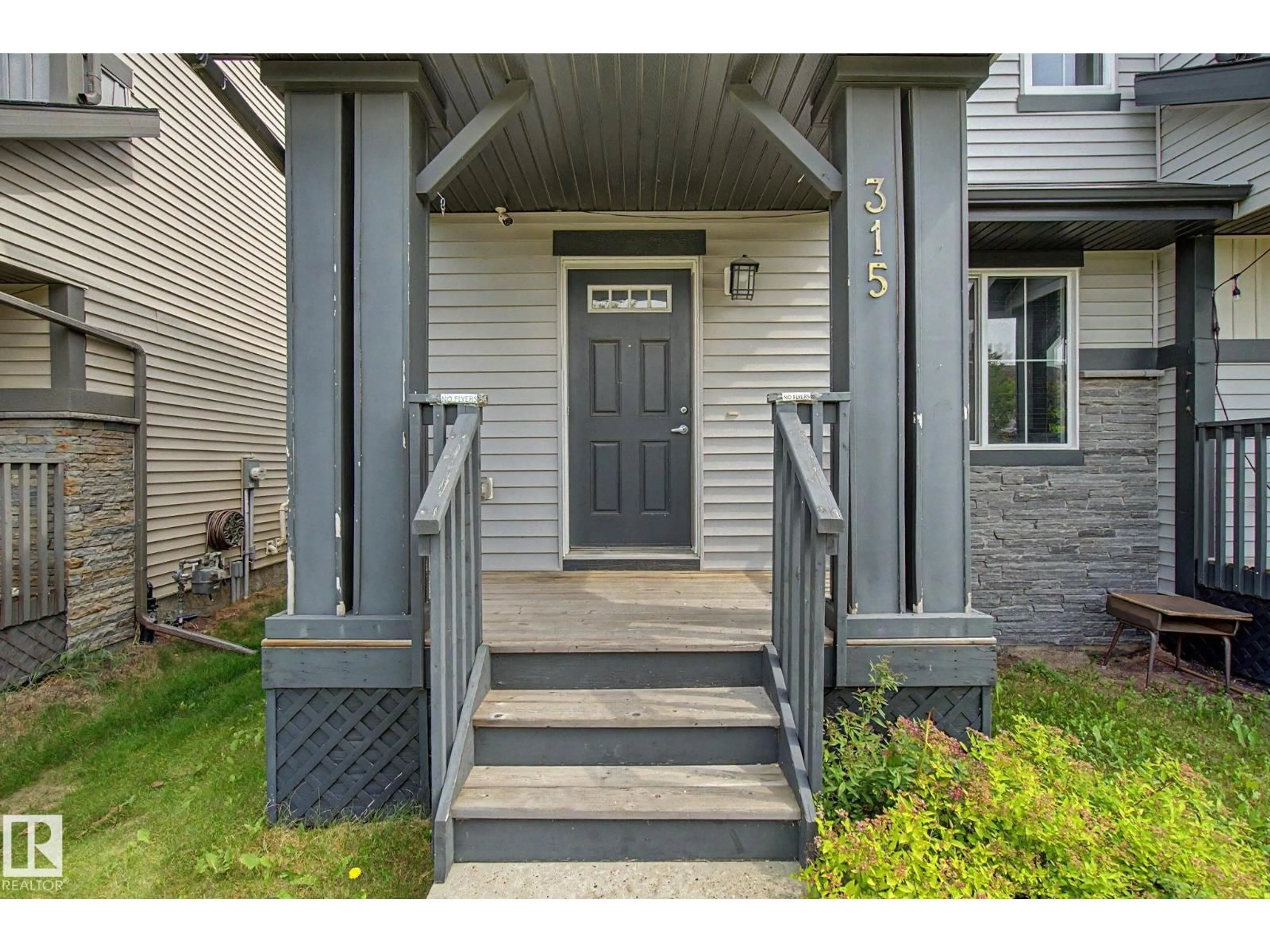 Indoor entryway for SW - 315 WATT BV, Edmonton Alberta T6X1X7