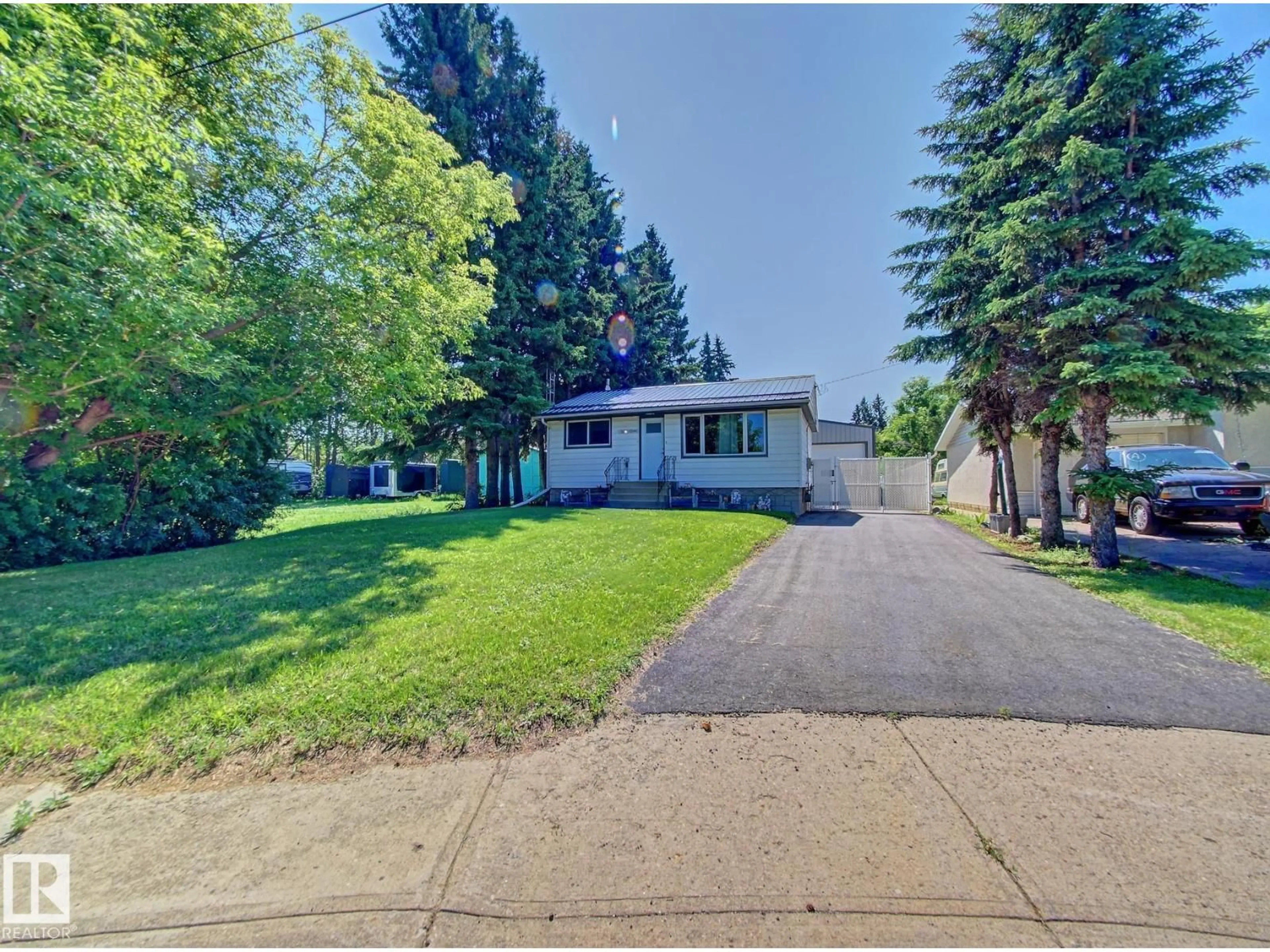 A pic from outside/outdoor area/front of a property/back of a property/a pic from drone, street for 5103 43 AV, Smoky Lake Town Alberta T0A3C0