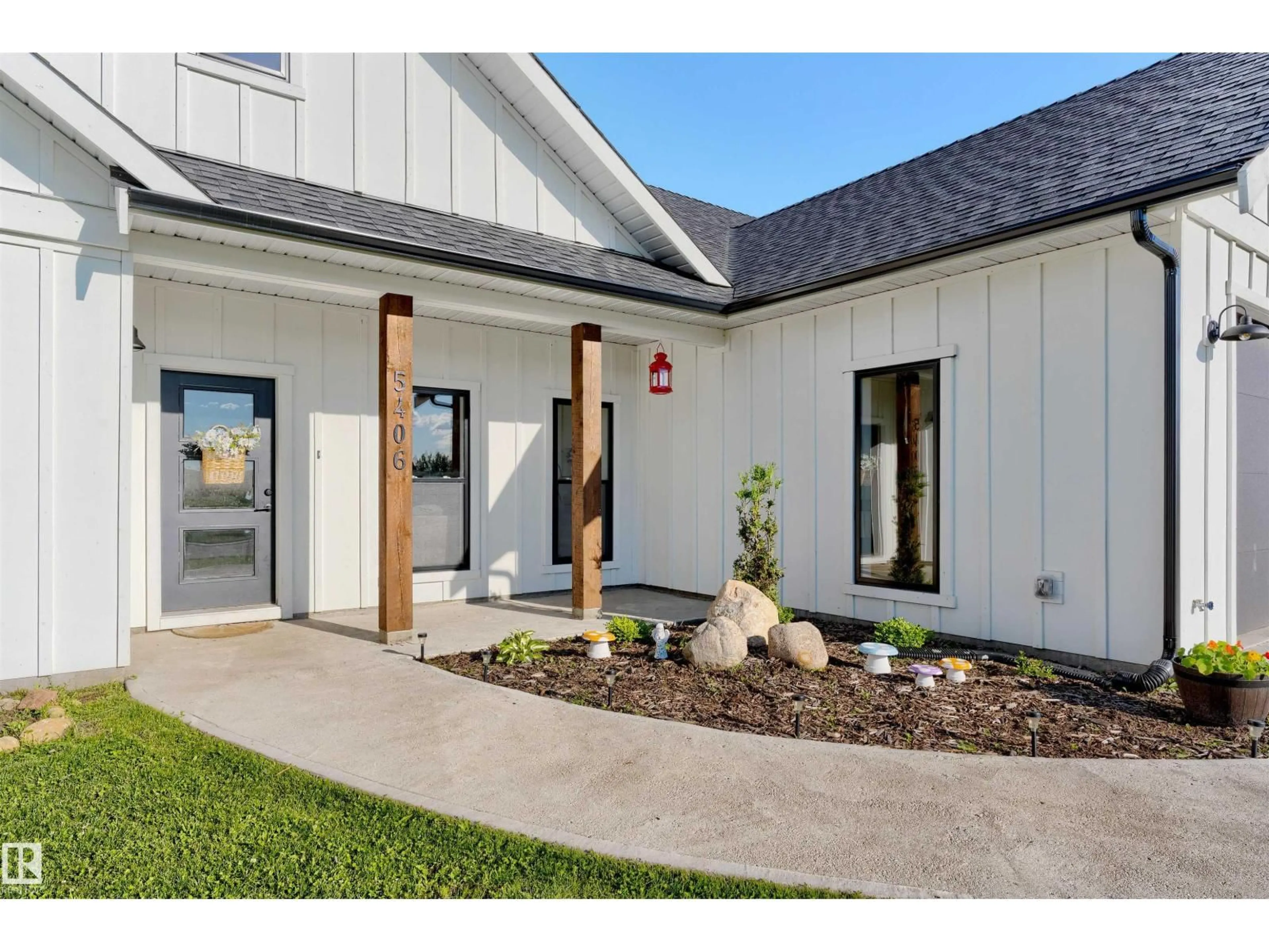 Home with vinyl exterior material, street for 5406 POPLAR LN, Athabasca Town Alberta T9S0A8