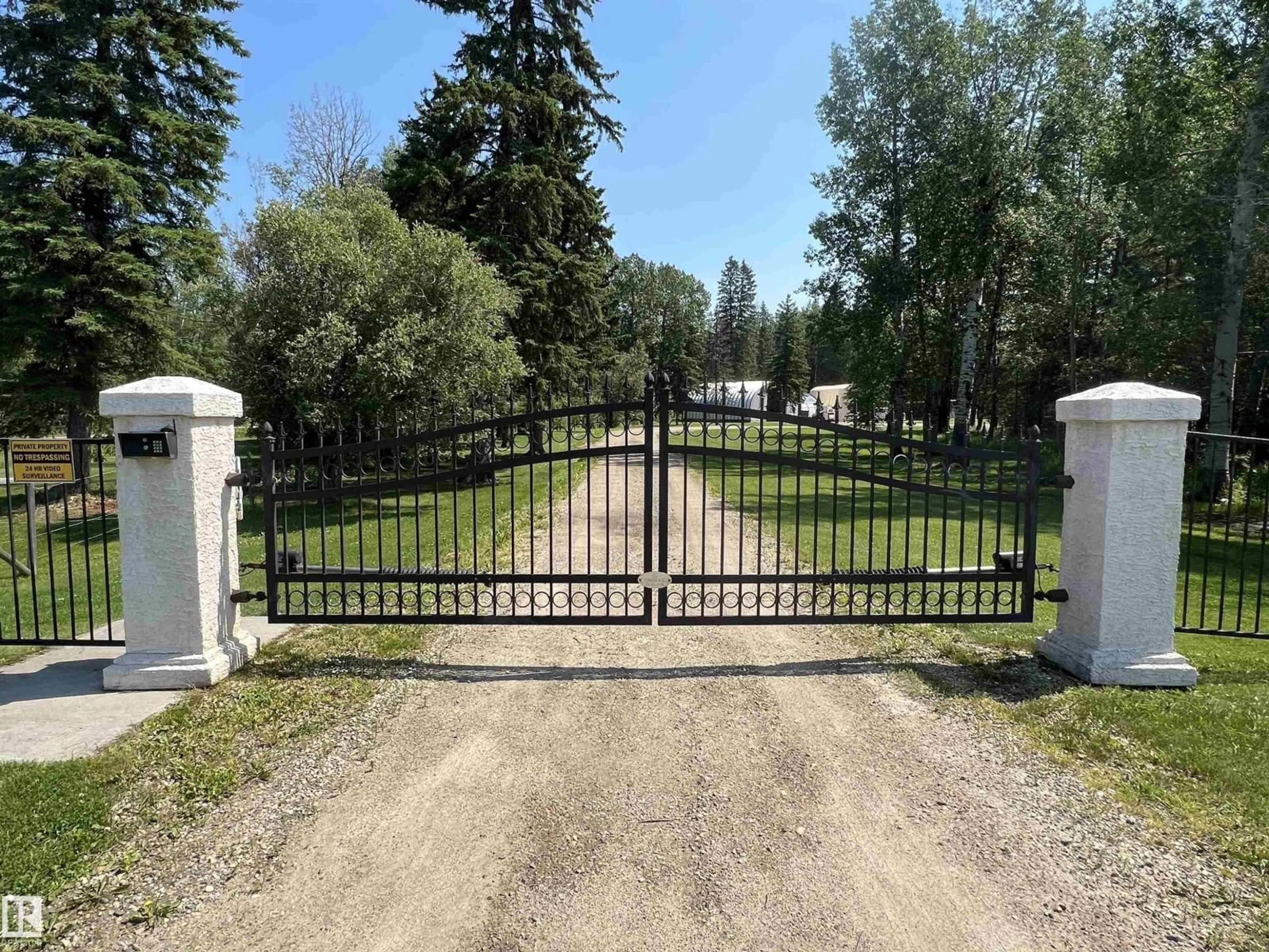 A pic from outside/outdoor area/front of a property/back of a property/a pic from drone, street for 49427 RR 81, Rural Brazeau County Alberta T7A2A3