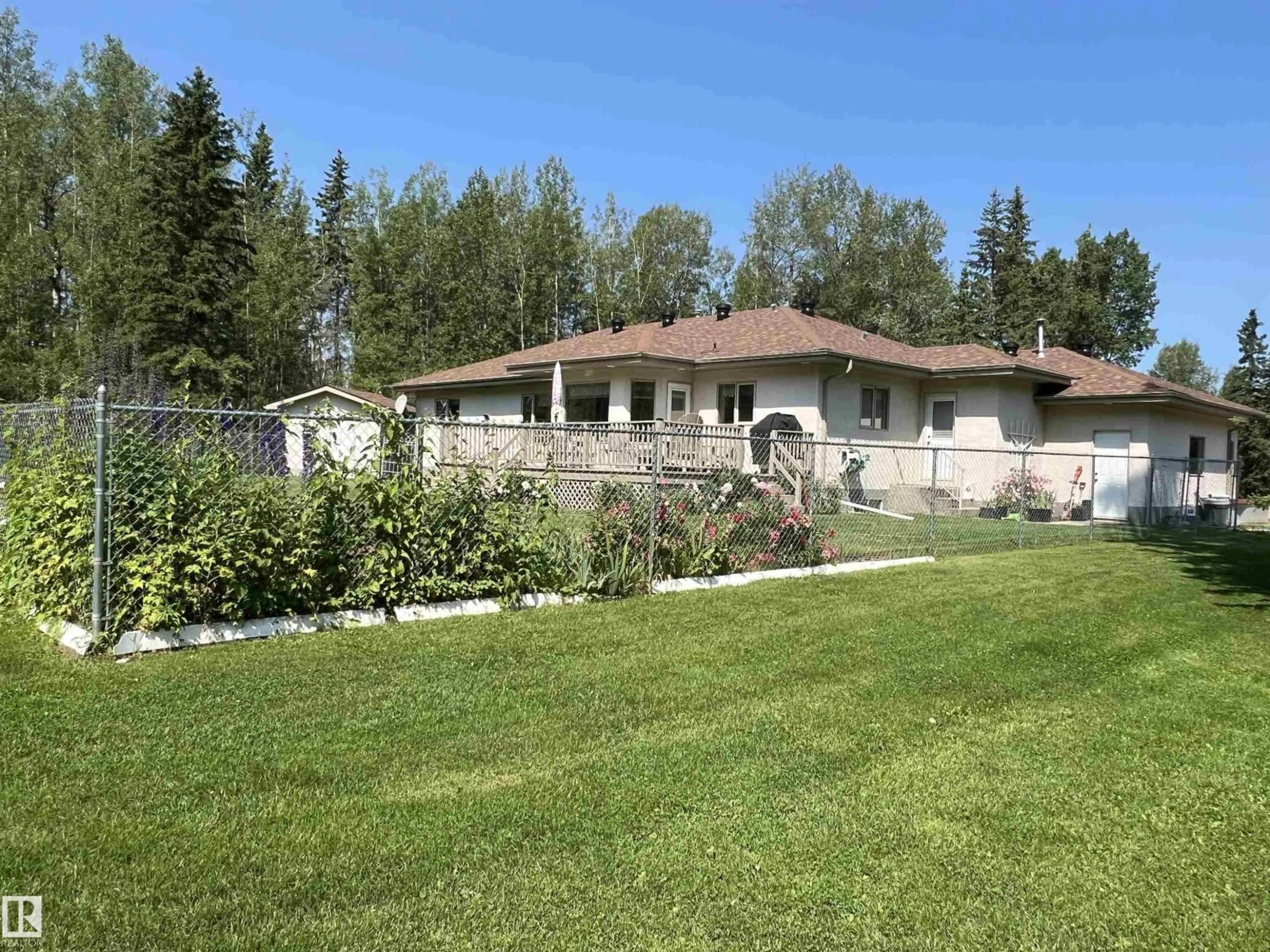 A pic from outside/outdoor area/front of a property/back of a property/a pic from drone, unknown for 49427 RR 81, Rural Brazeau County Alberta T7A2A3