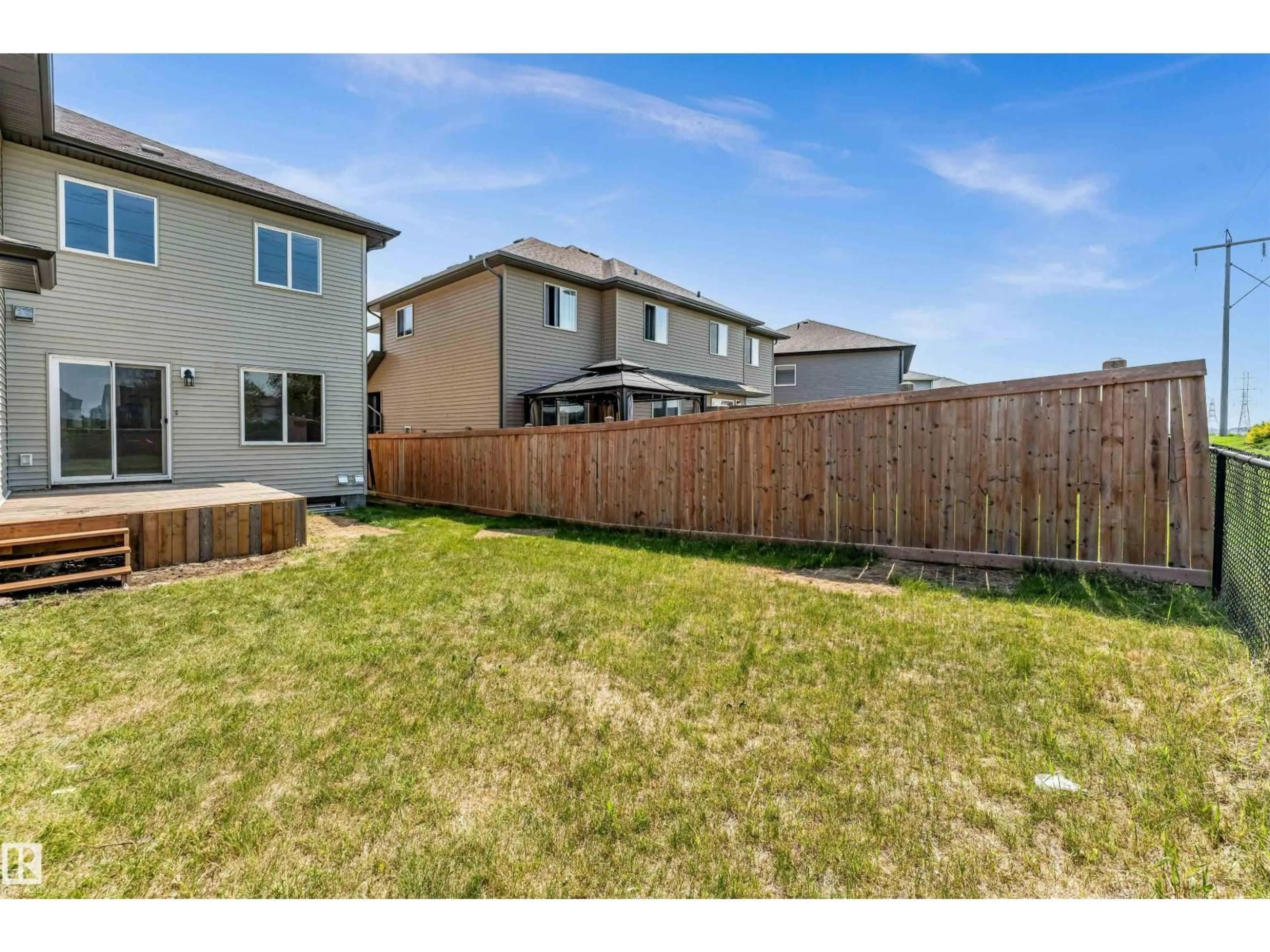 Patio, street for 1712 27 ST, Edmonton Alberta T6T2G6