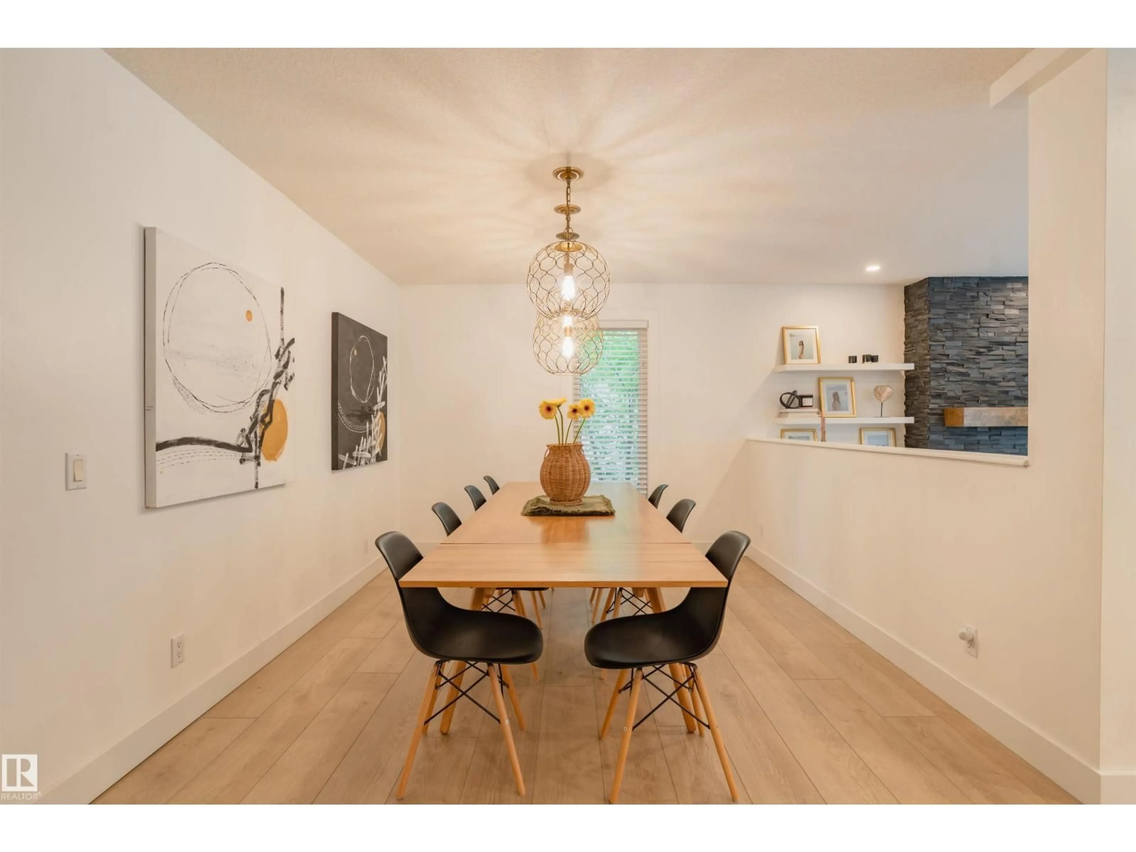 Dining room, wood/laminate floor for 13 FLAGSTONE CR, St. Albert Alberta T8N1R2