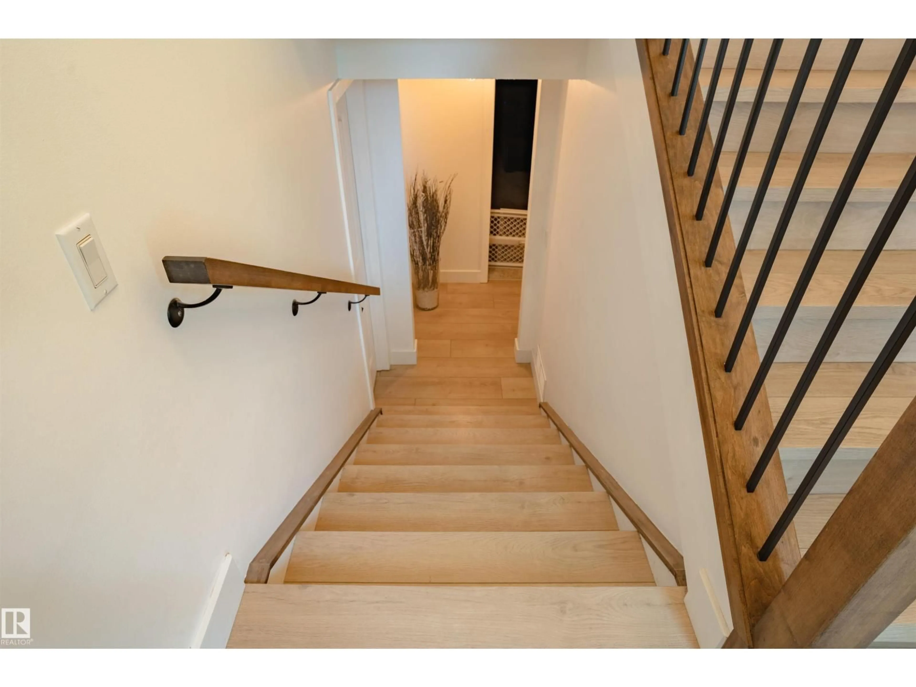 Stairs for 13 FLAGSTONE CR, St. Albert Alberta T8N1R2