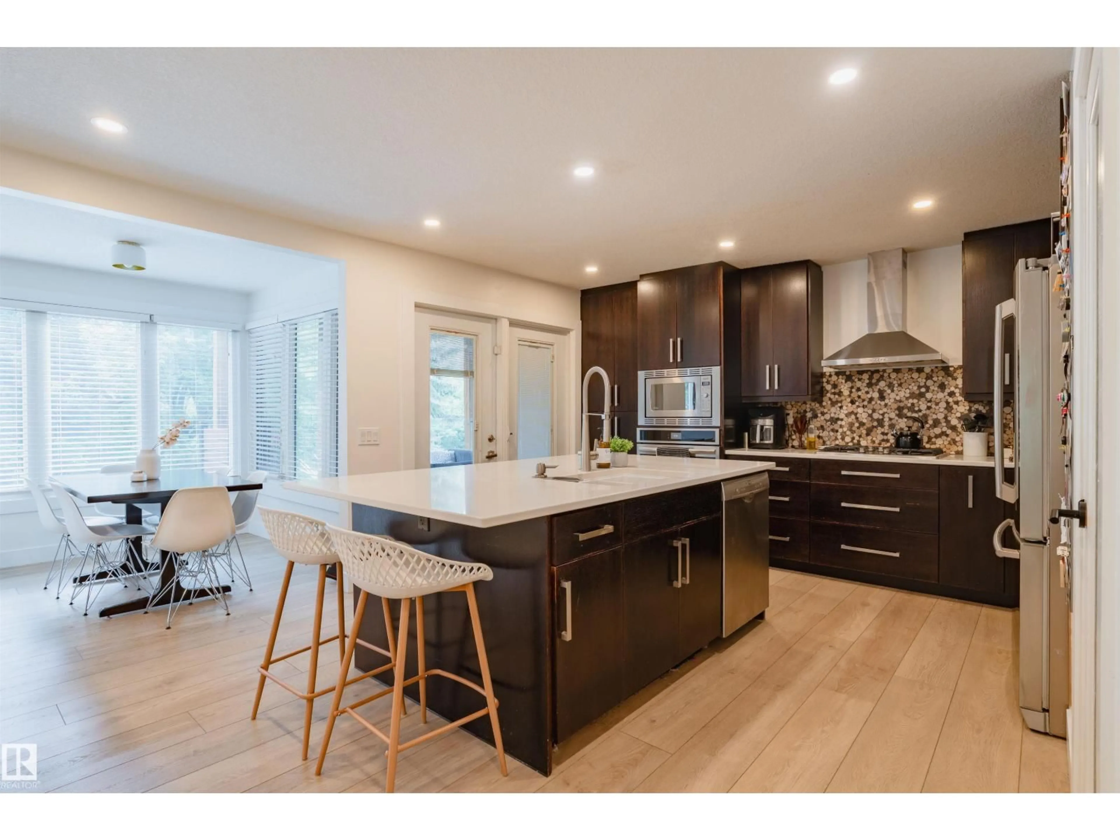 Open concept kitchen, unknown for 13 FLAGSTONE CR, St. Albert Alberta T8N1R2