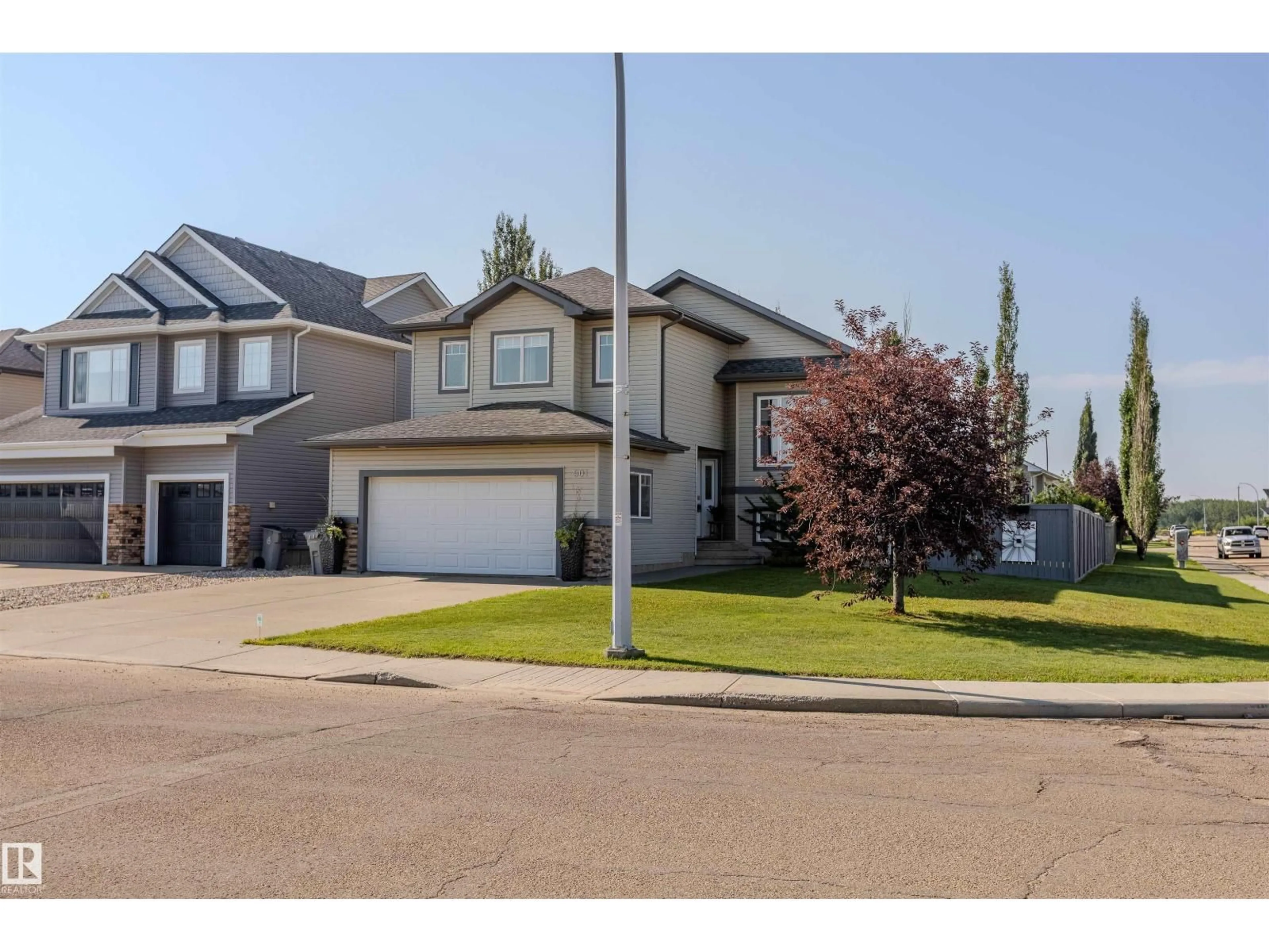 Unknown for 501 GRANDIN DR, Morinville Alberta T8R0E3