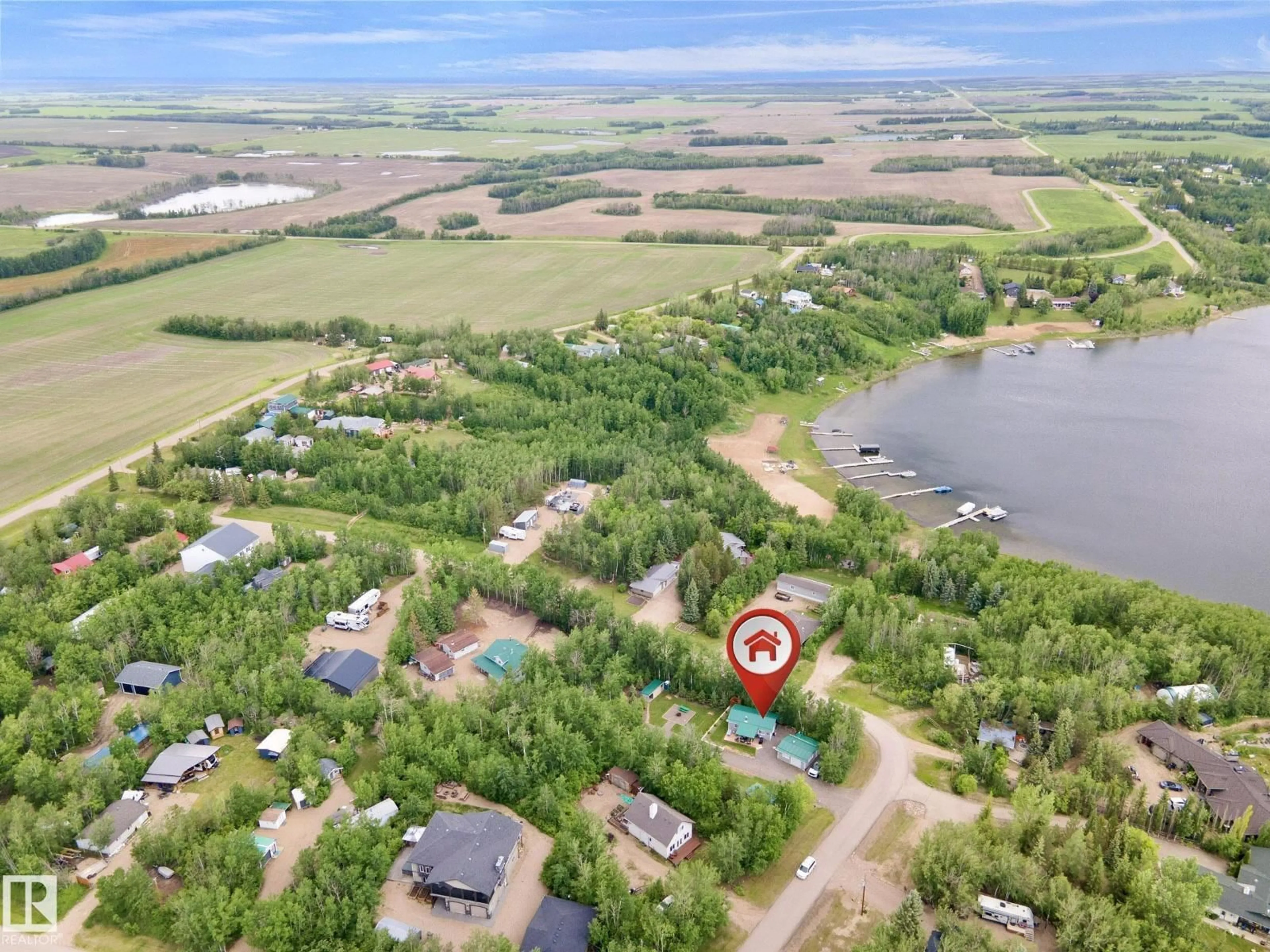 A pic from outside/outdoor area/front of a property/back of a property/a pic from drone, water/lake/river/ocean view for 549 11207 TWP ROAD 564, Rural St. Paul County Alberta T0A3A0