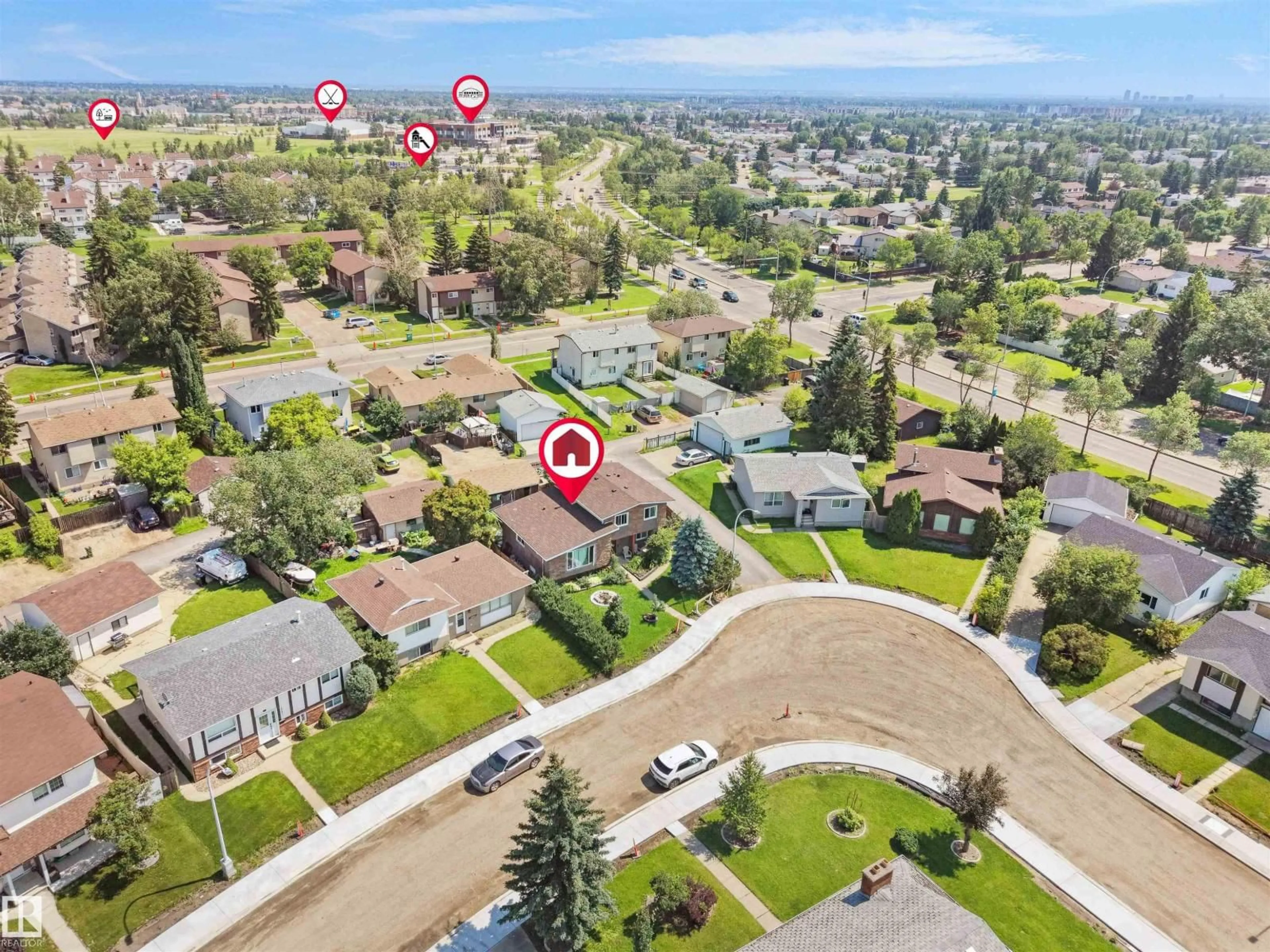 A pic from outside/outdoor area/front of a property/back of a property/a pic from drone, street for NW - 15603 122 ST, Edmonton Alberta T5X2V7