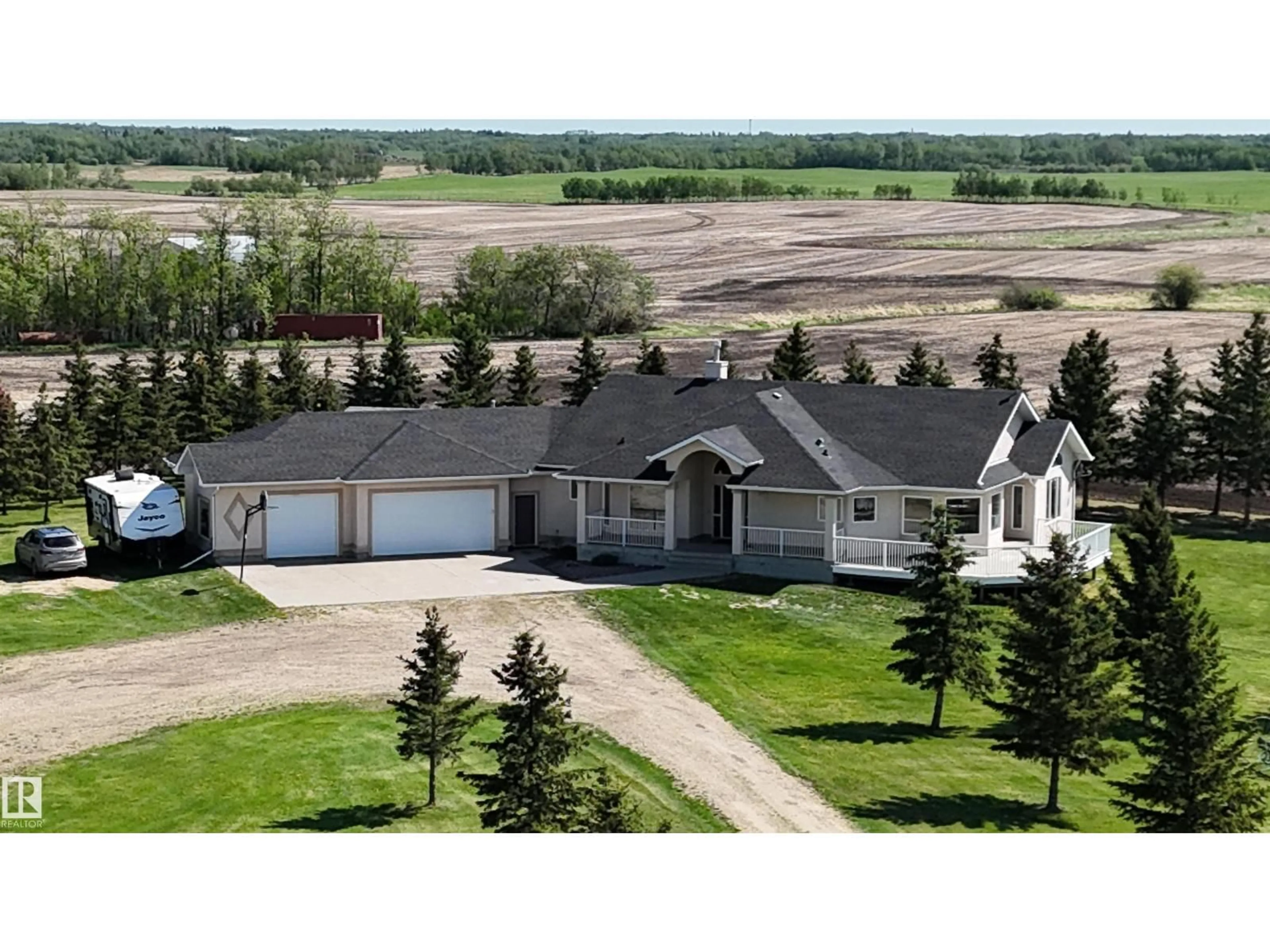 A pic from outside/outdoor area/front of a property/back of a property/a pic from drone, unknown for 51111 RR 233, Rural Strathcona County Alberta T8B1K6