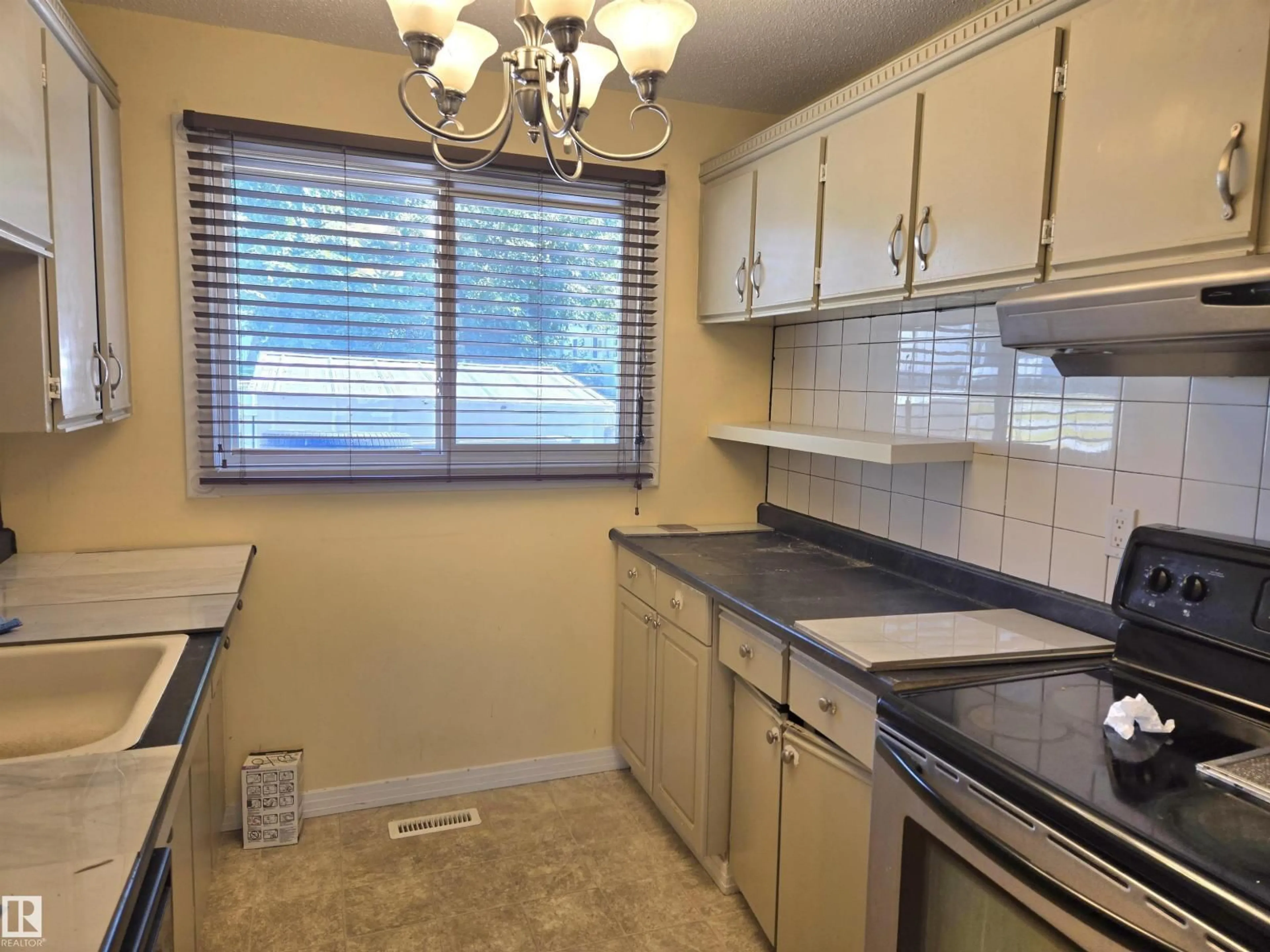Standard kitchen, unknown for 360 NORTHGATE TC, Edmonton Alberta T5E3E3