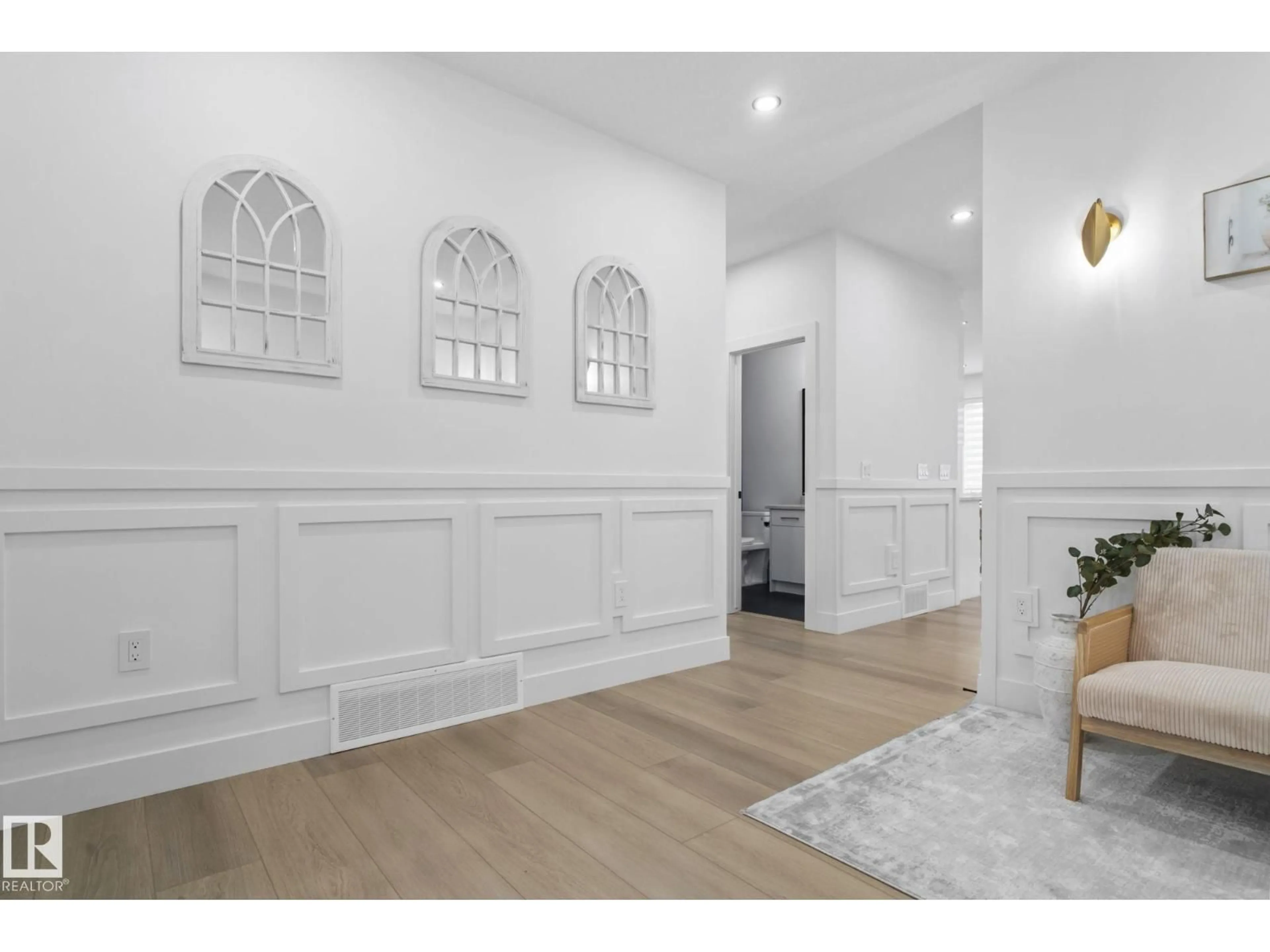 Indoor entryway for 88 SILVERSTONE DR, Stony Plain Alberta T7Z0E8