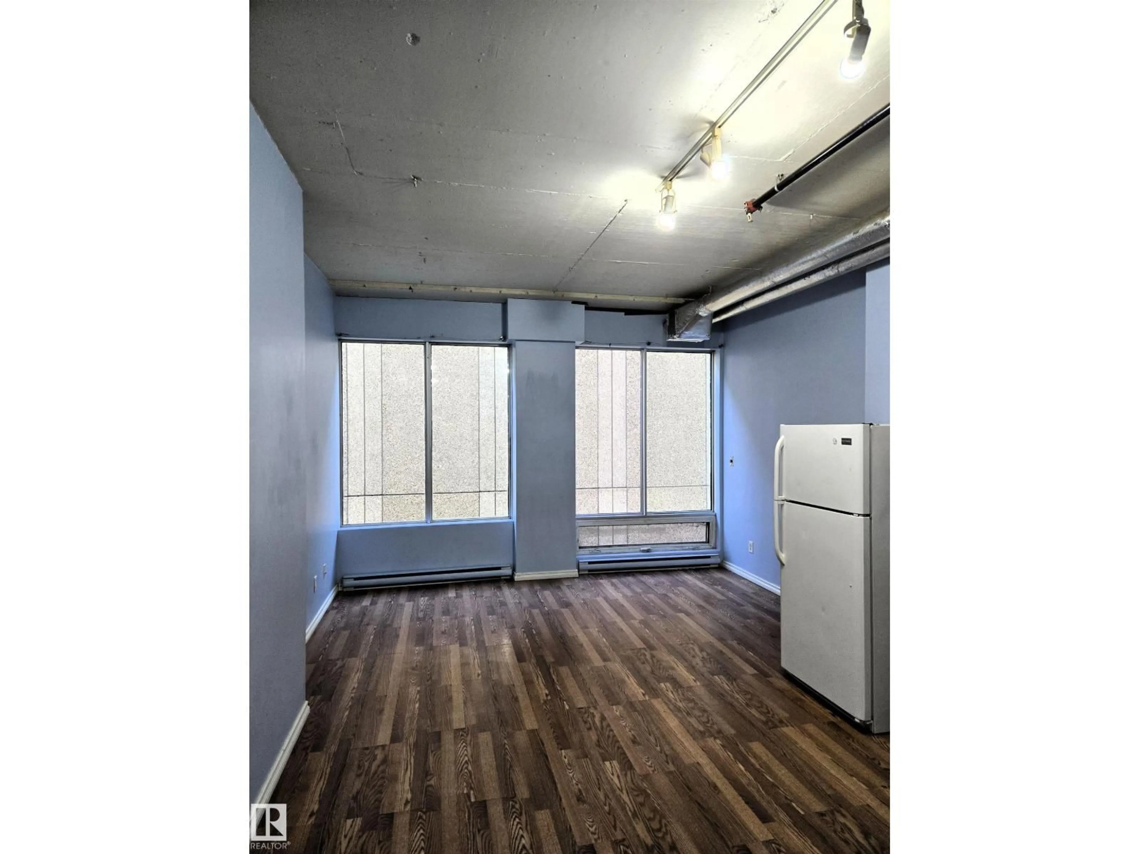 A pic of a room for 10024 NW - 607 JASPER AV, Edmonton Alberta T5J1R9