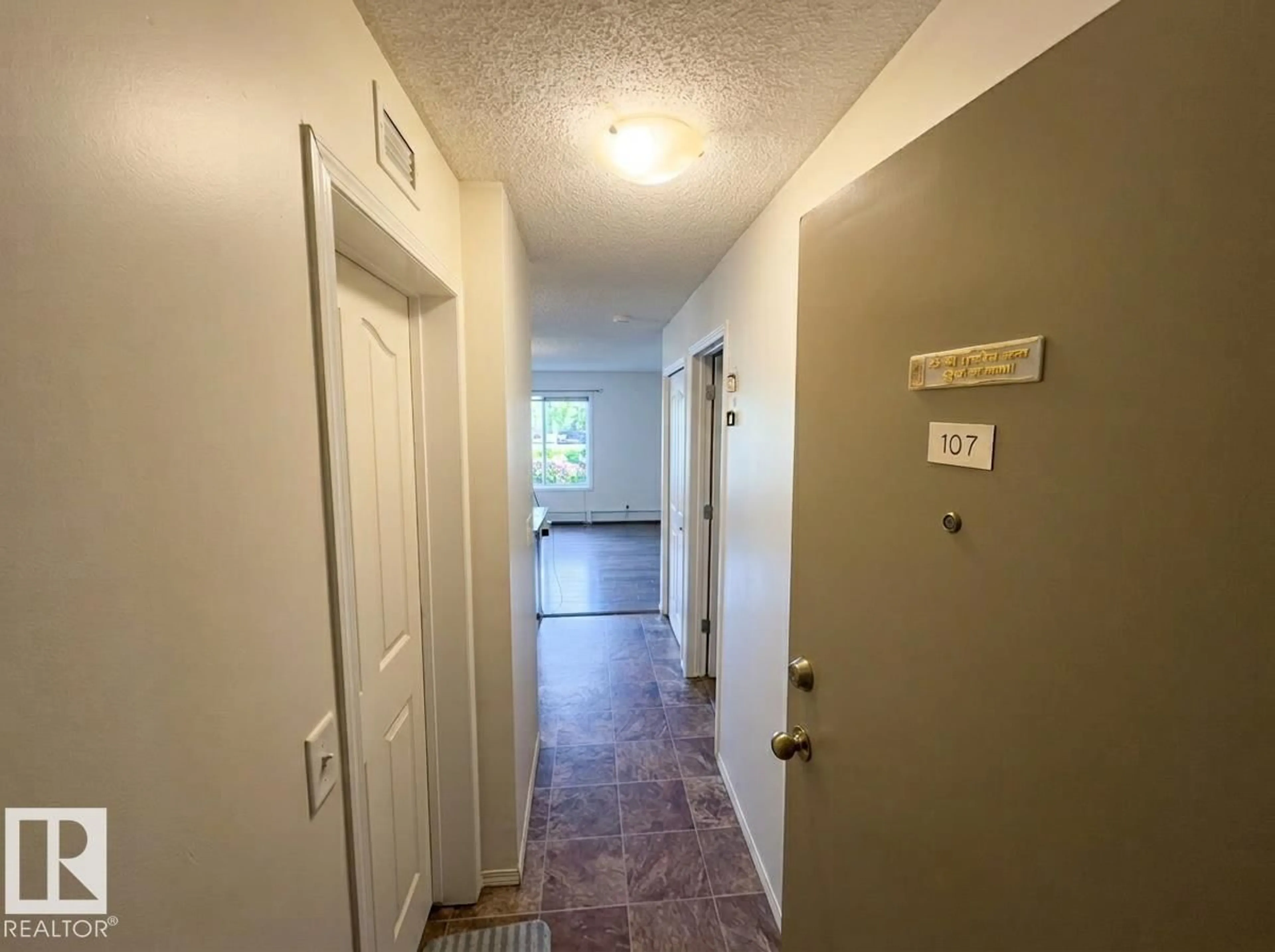 Indoor entryway for #107 - 530 WATT BV, Edmonton Alberta T6X1P7