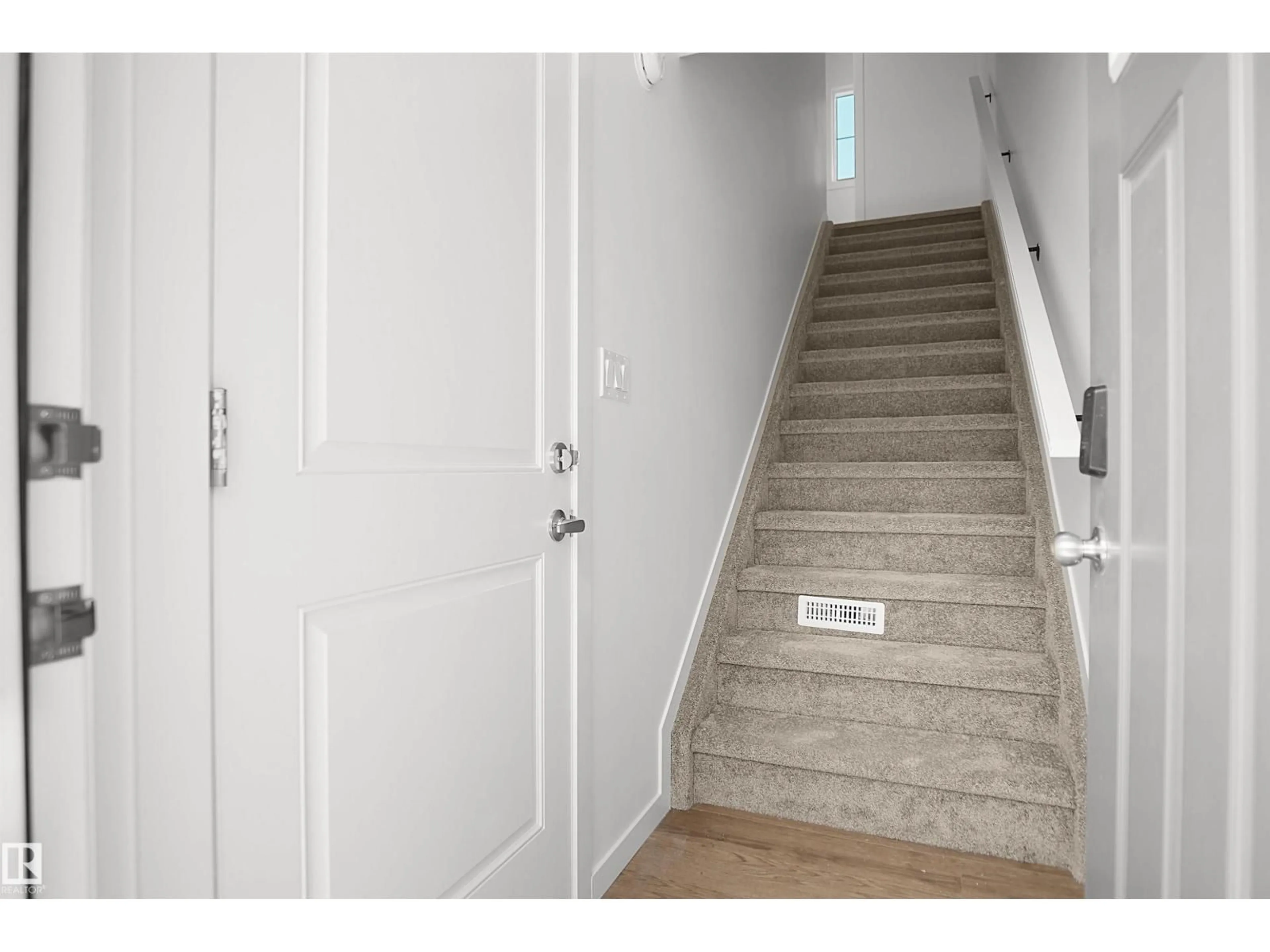 Stairs for 67 17319 5 ST NE, Edmonton Alberta T5Y4G1