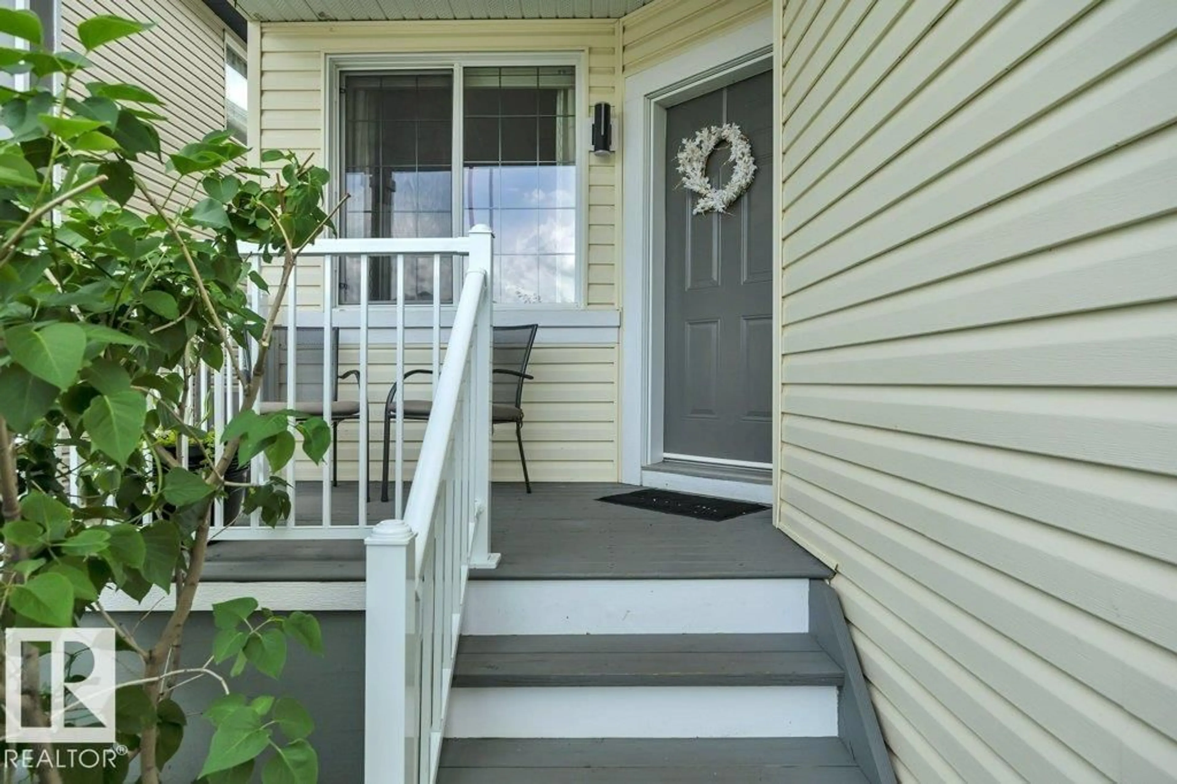 Home with vinyl exterior material, street for 313 SOUTHWICK BV, Leduc Alberta T9E0E8