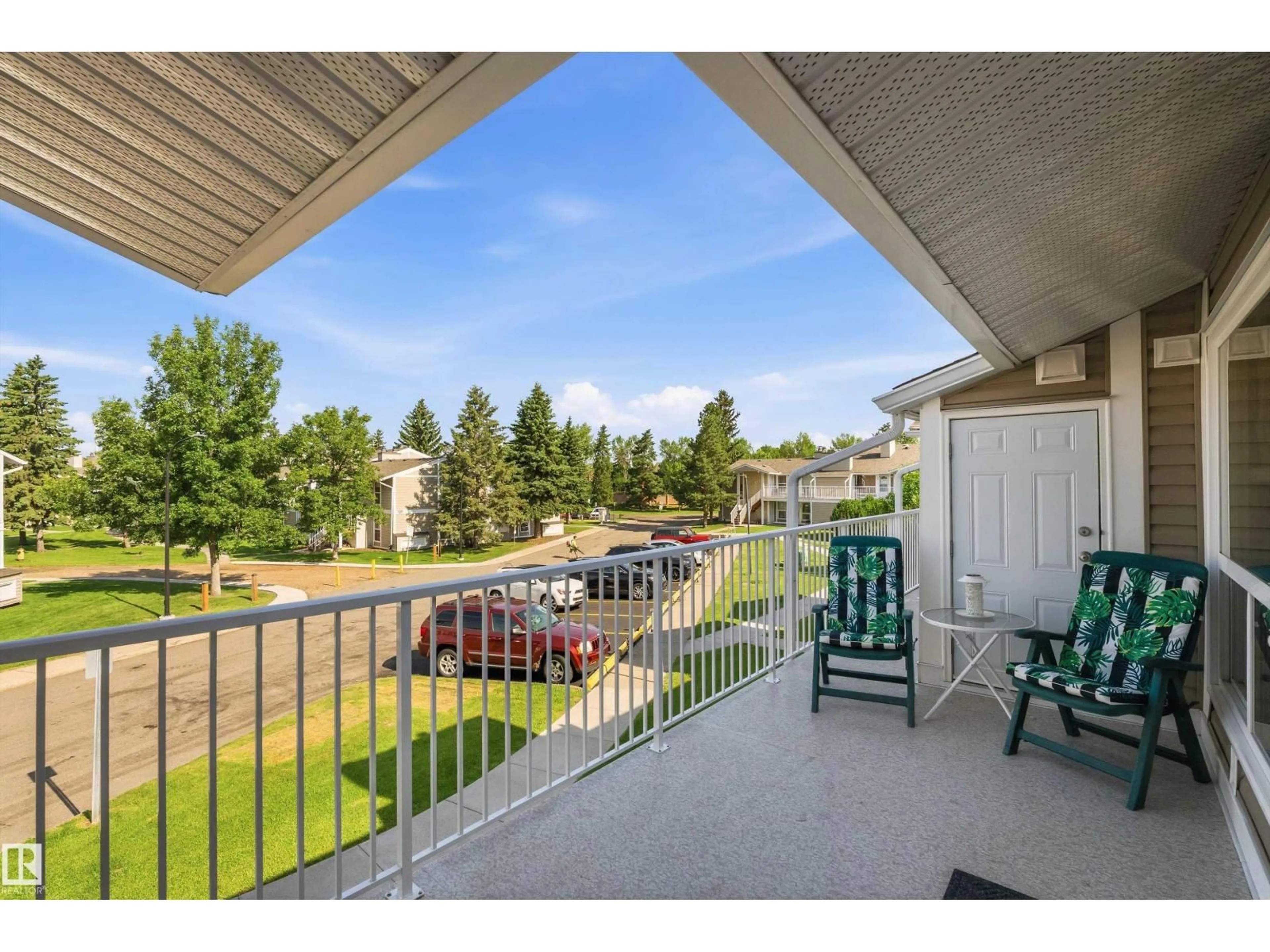 Patio, unknown for 2204 - 64 118 ST, Edmonton Alberta T6J5K2