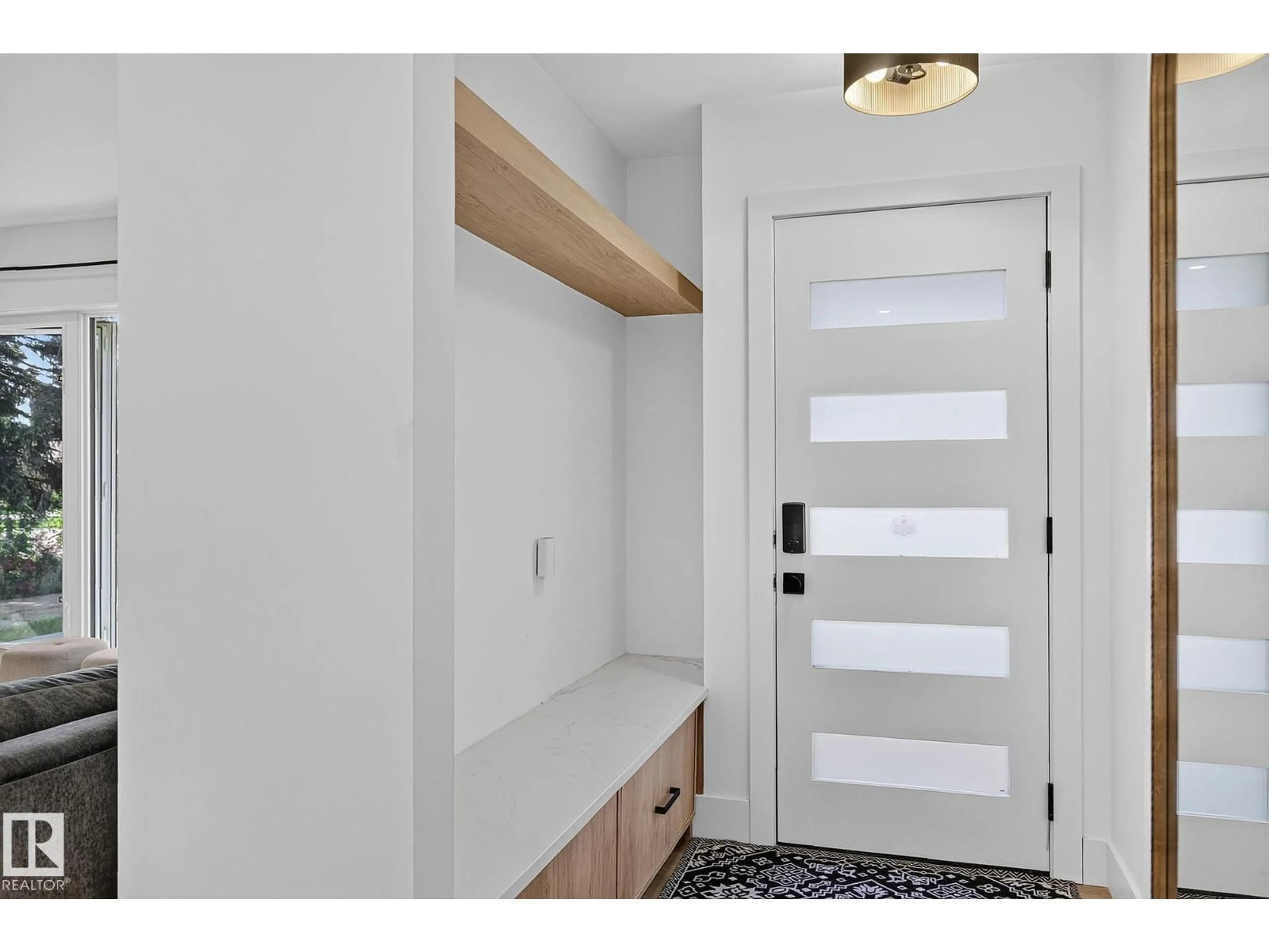 Indoor entryway for NW - 15302 78 AV, Edmonton Alberta T5R3C7