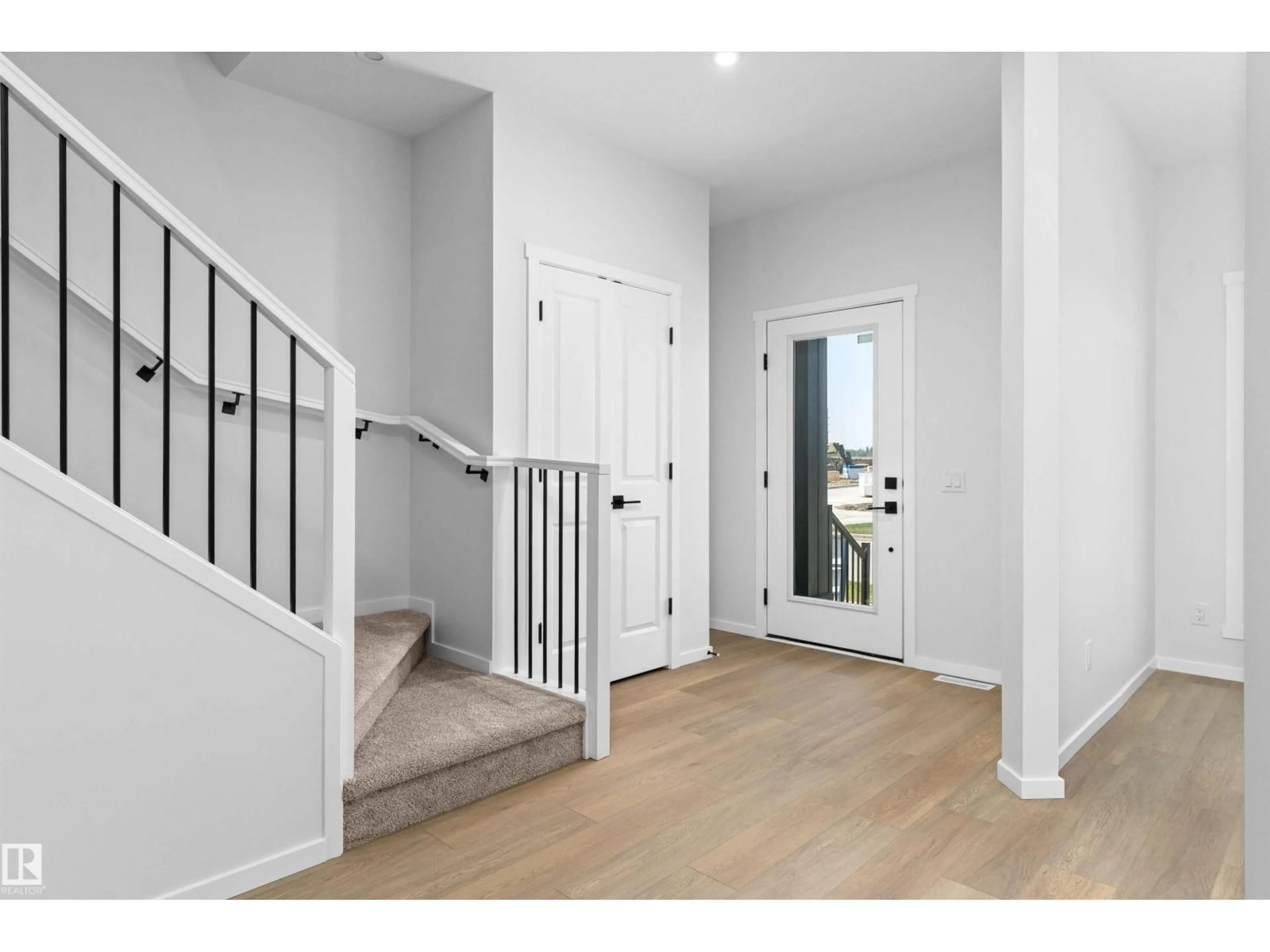 Indoor entryway for 2463 ALCES LI, Edmonton Alberta T6X3L8