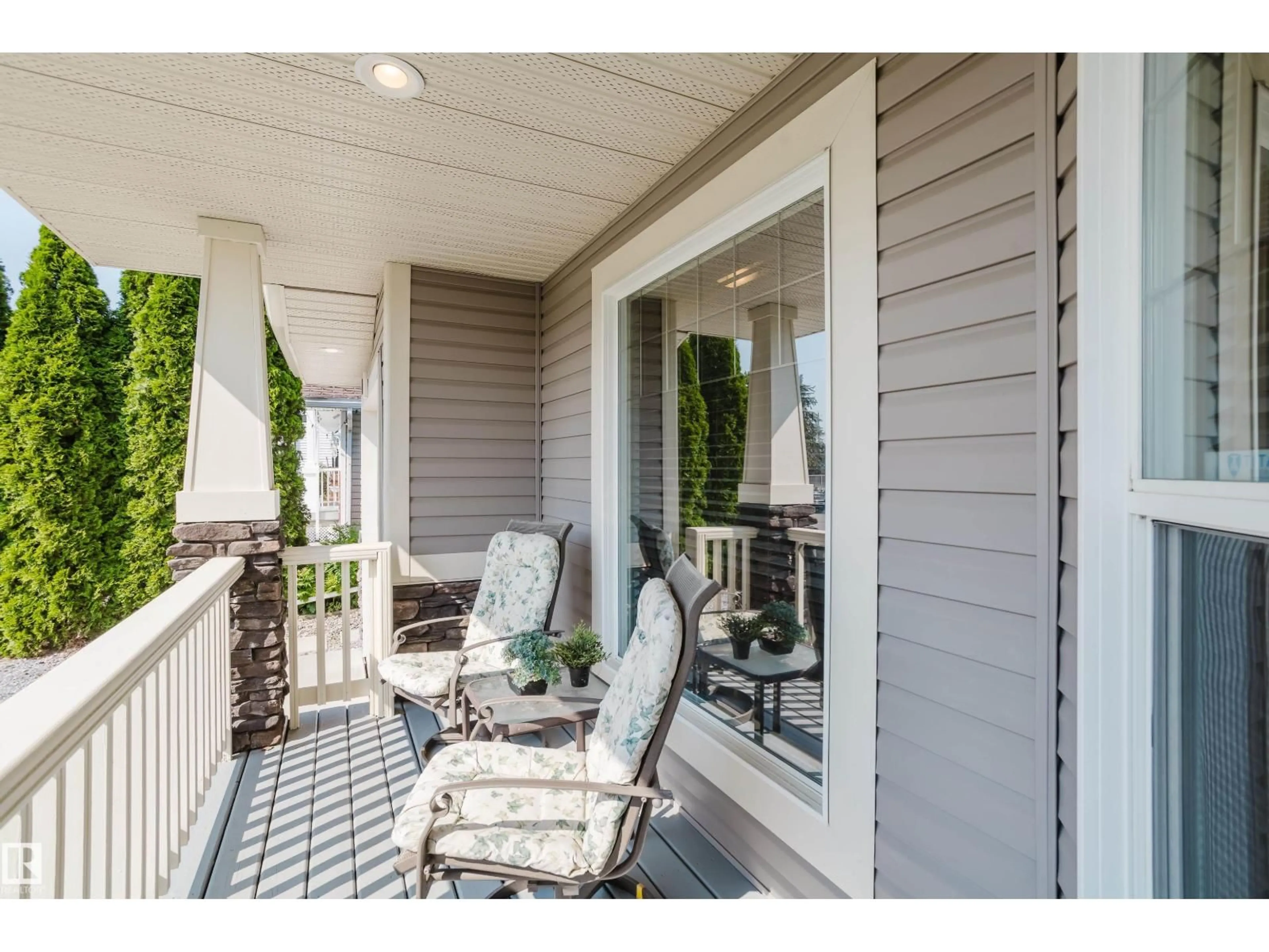 Patio, street for 9729 159 ST, Edmonton Alberta T5P2Z4