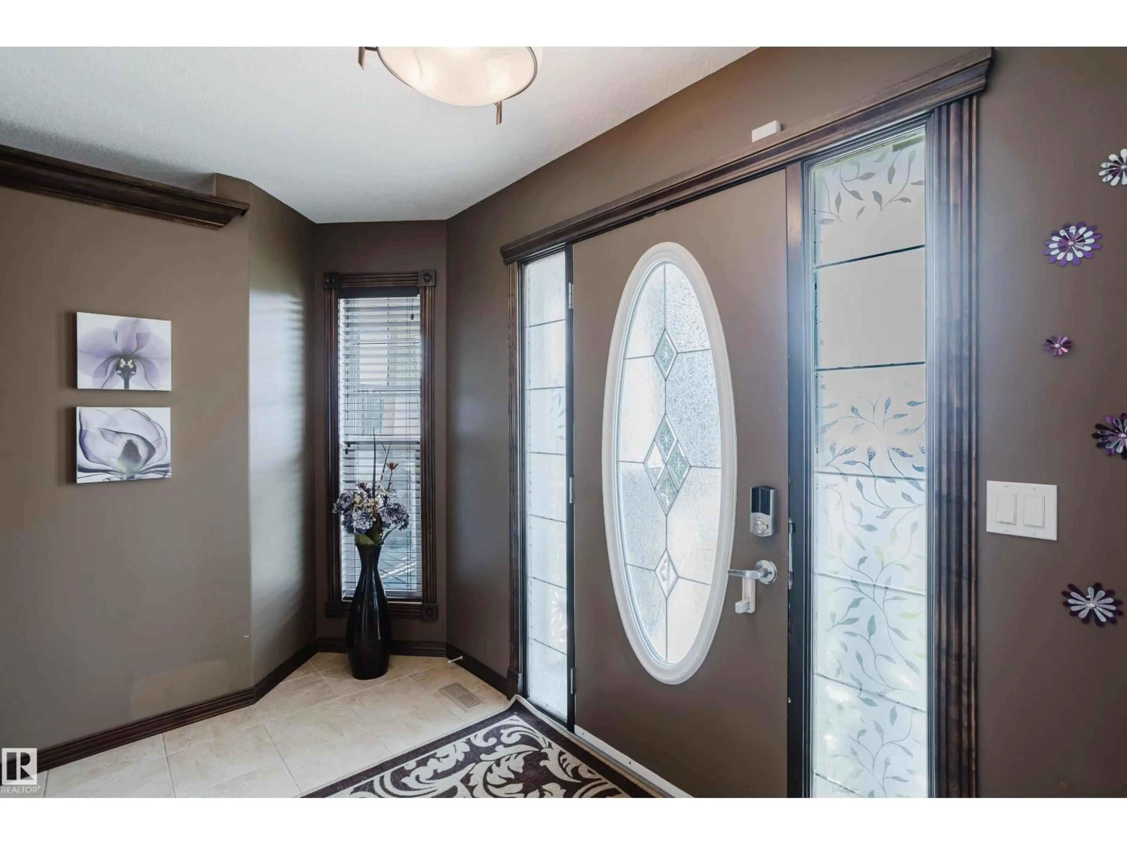 Indoor entryway for 9729 159 ST, Edmonton Alberta T5P2Z4