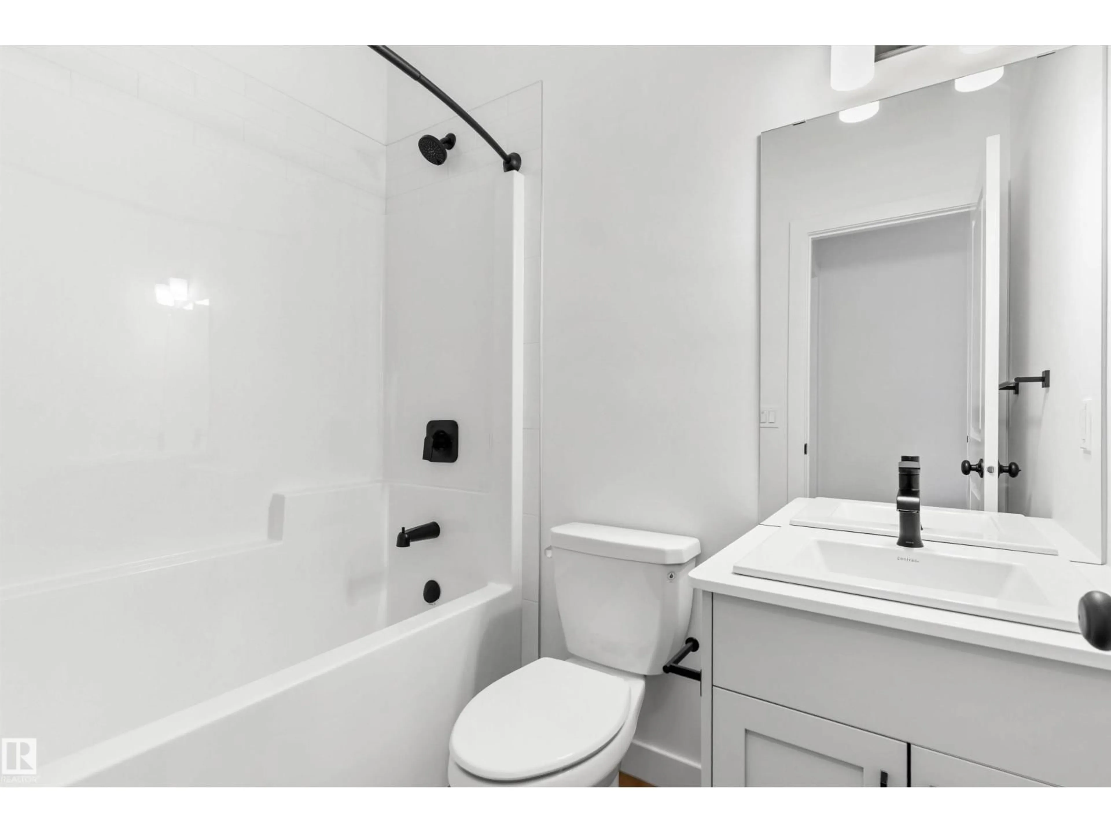 Standard bathroom, unknown for 19356 29 AV, Edmonton Alberta T6M3B1