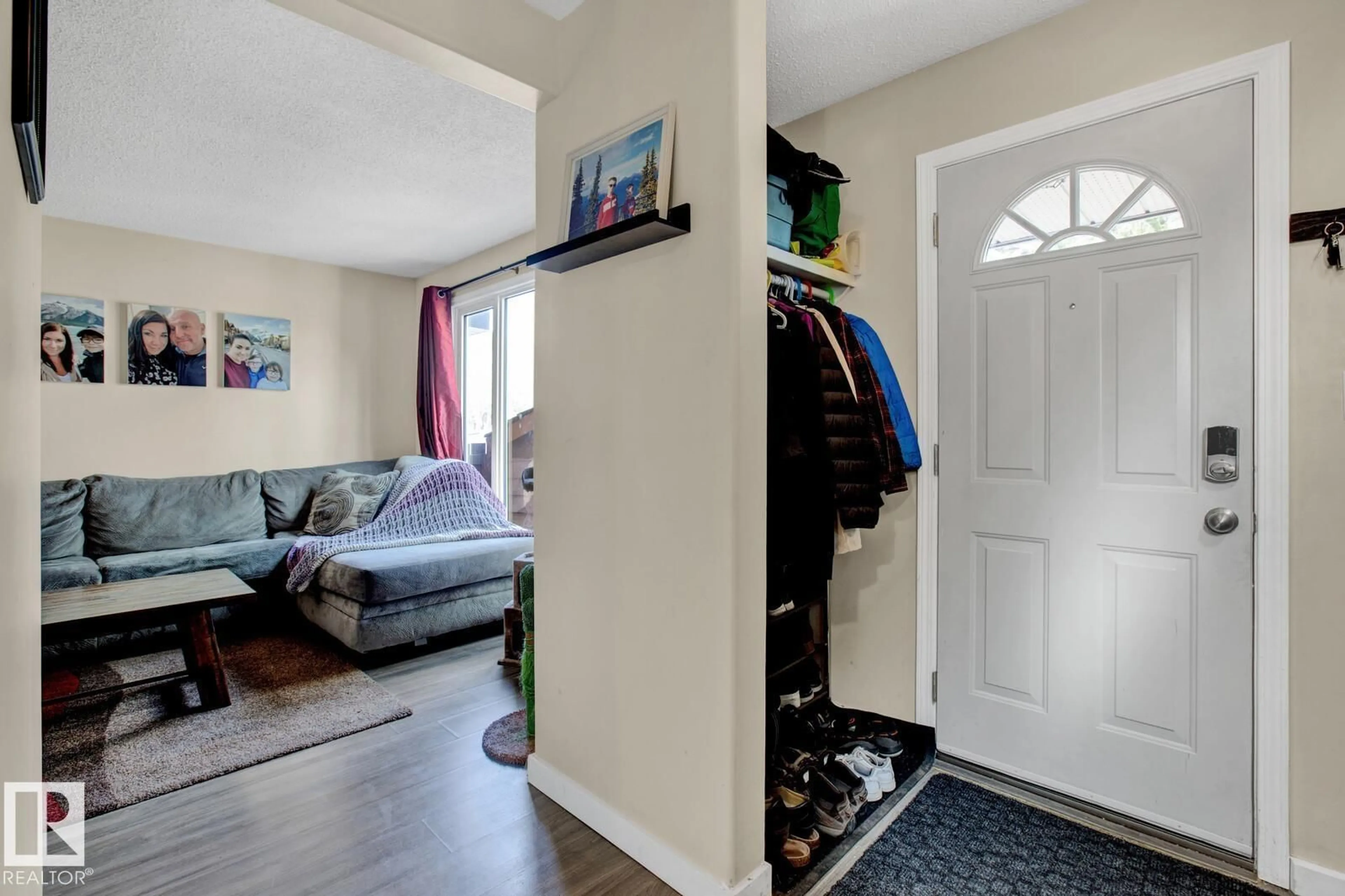 Indoor entryway for NW - 8314 182 ST, Edmonton Alberta T5T1T9