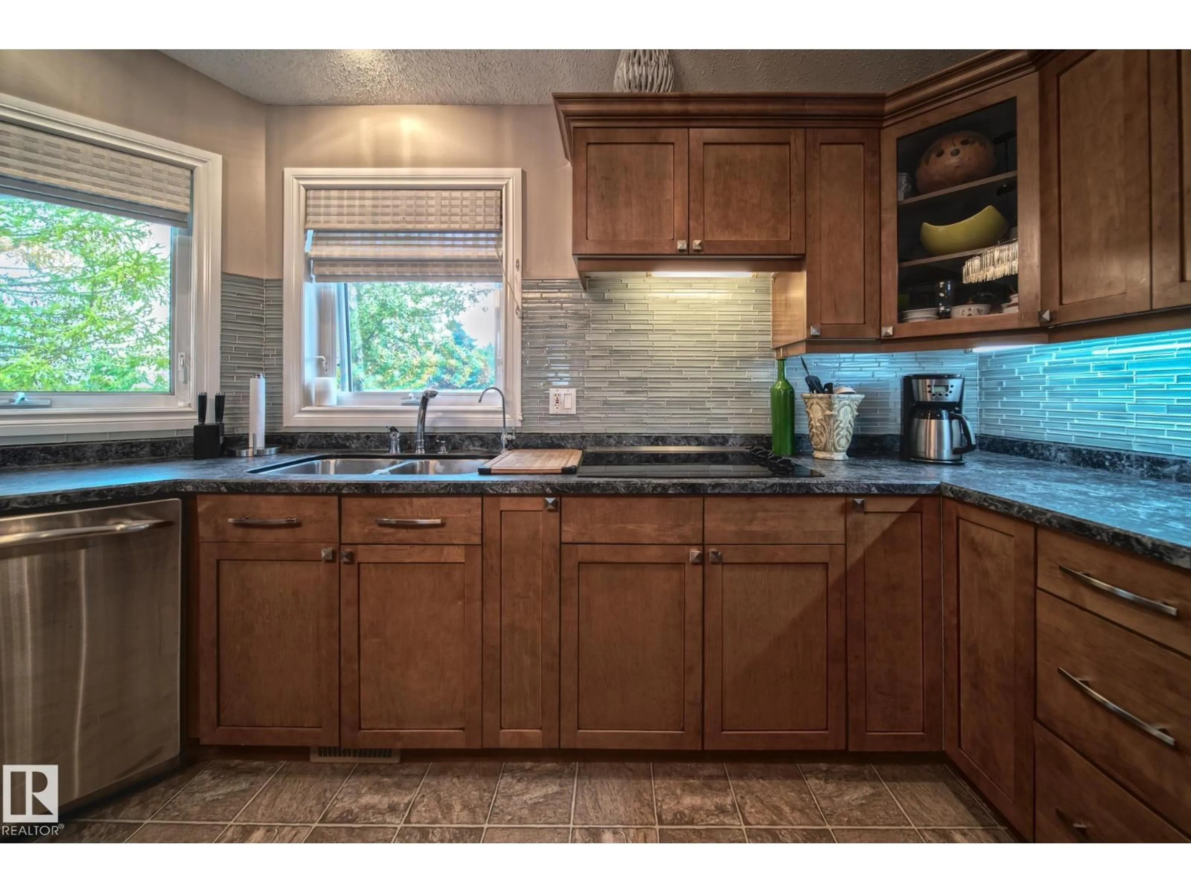 Standard kitchen, ceramic/tile floor for 451066 RANGE ROAD 73, Rural Wainwright M.D. Alberta T9W1T4