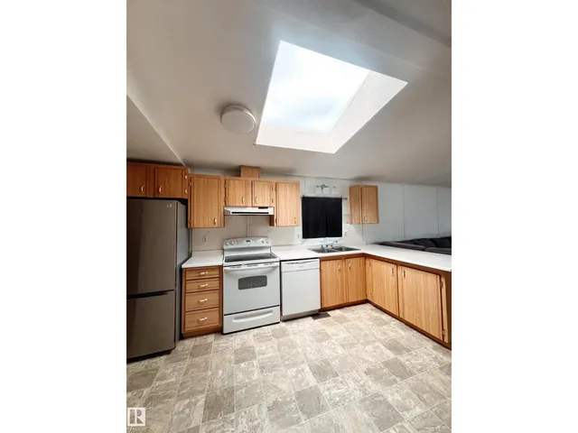4912 52 ST, Entwistle 5