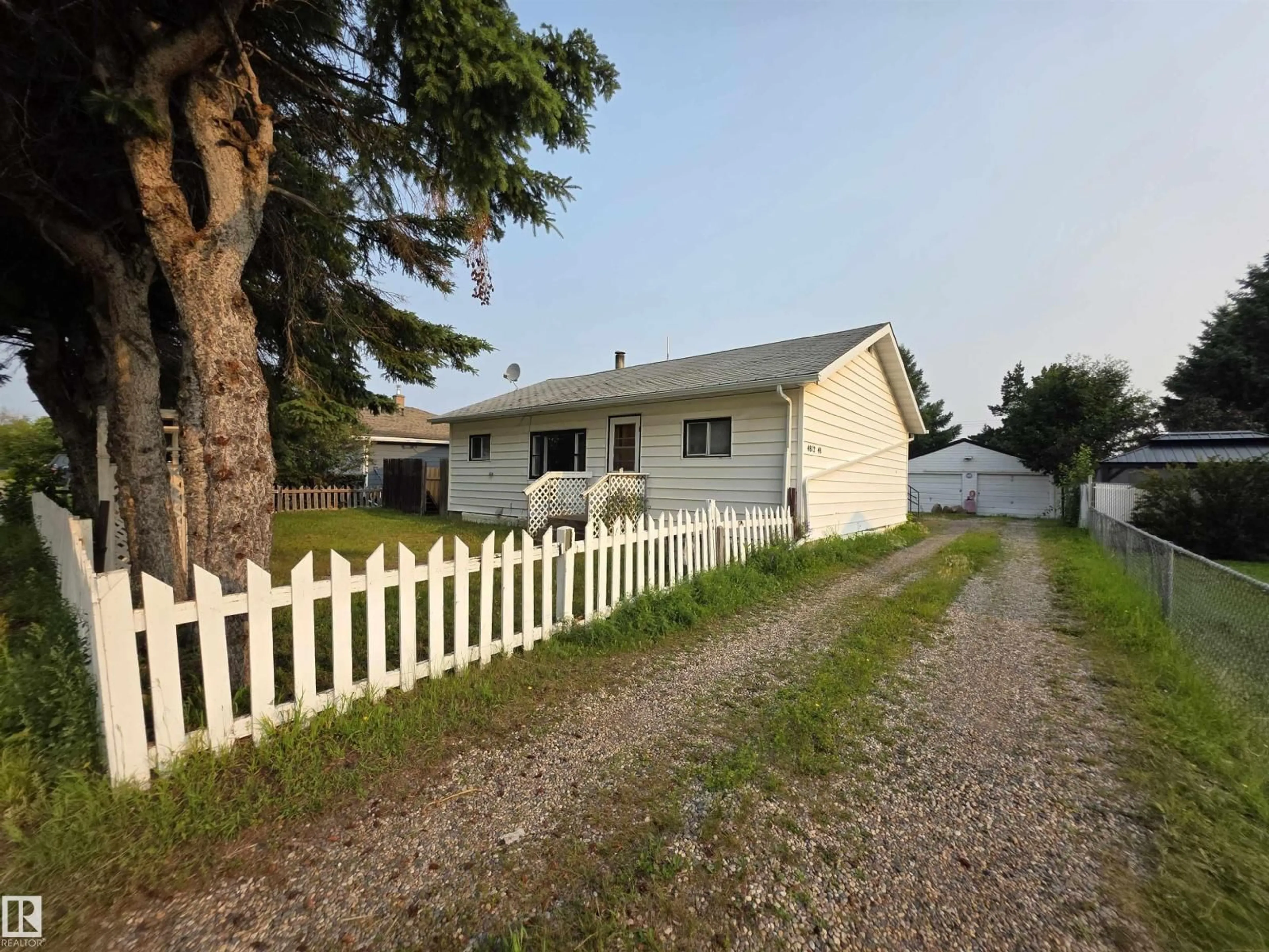 A pic from outside/outdoor area/front of a property/back of a property/a pic from drone, street for 4812 48 AV, Cold Lake Alberta T9M1Y4