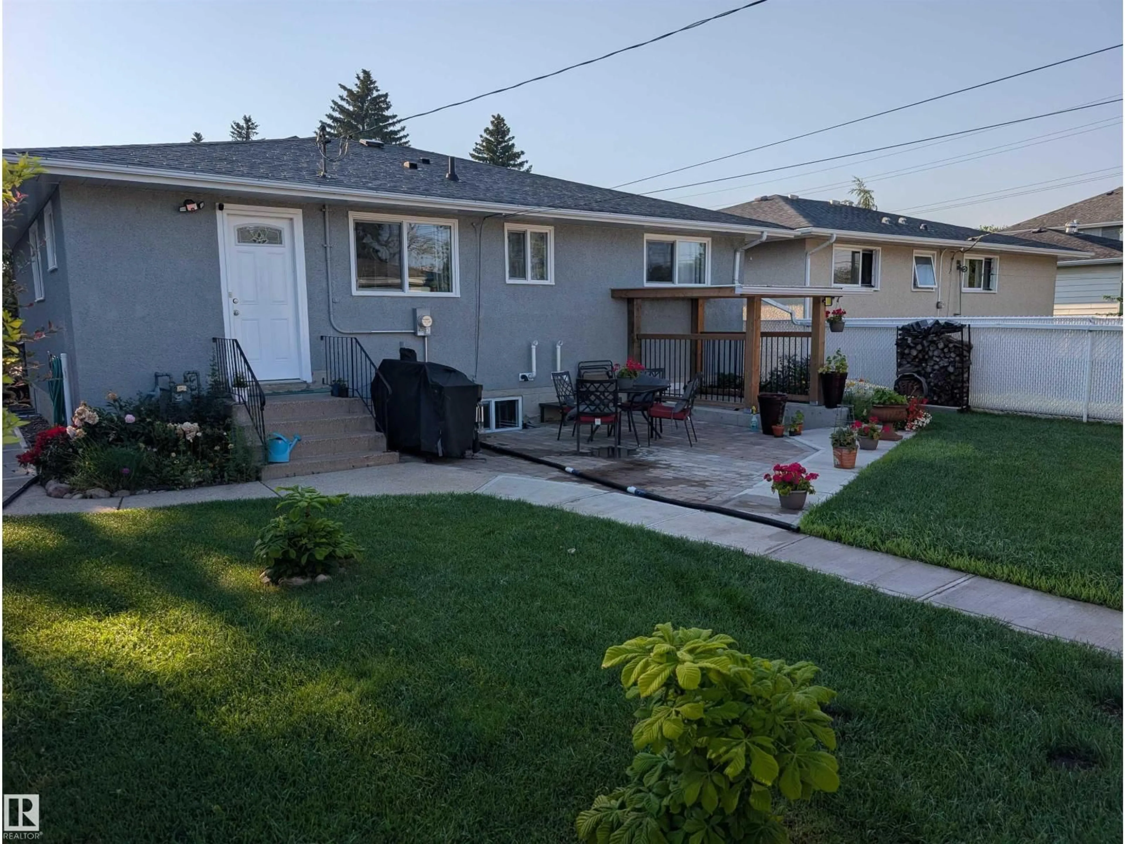 A pic from outside/outdoor area/front of a property/back of a property/a pic from drone, street for NW - 13216 117 ST, Edmonton Alberta T5E5K2
