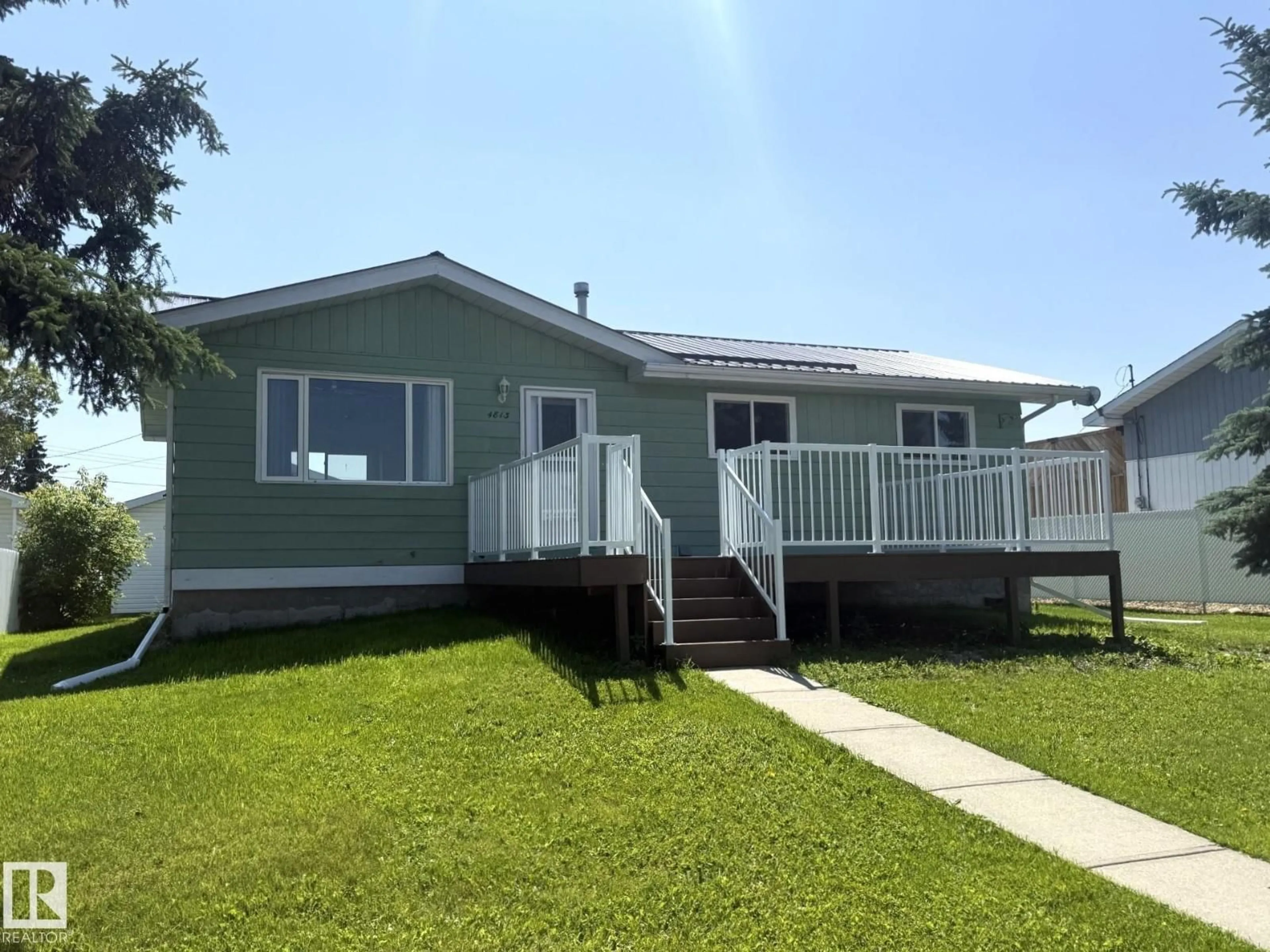 Home with vinyl exterior material, street for 4813 56 AV, Wildwood Alberta T0E2M0