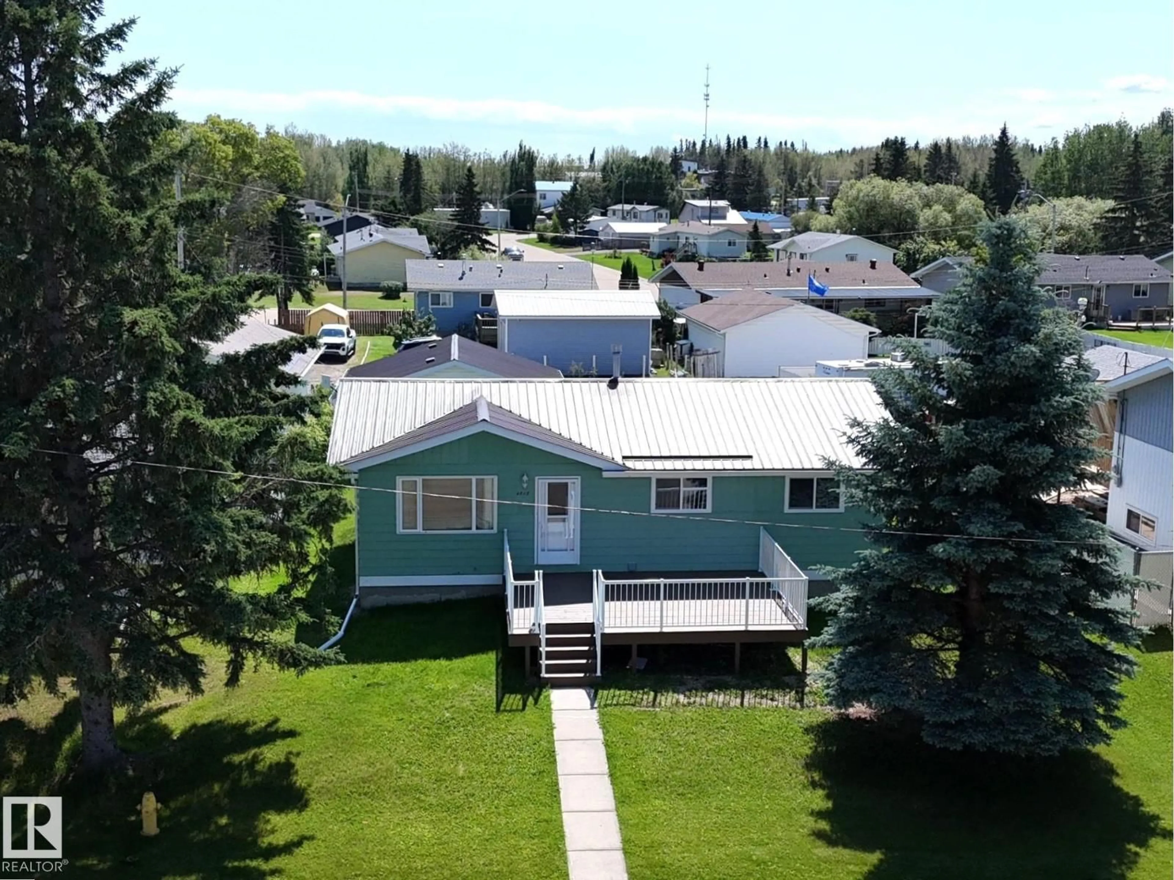 A pic from outside/outdoor area/front of a property/back of a property/a pic from drone, unknown for 4813 56 AV, Wildwood Alberta T0E2M0