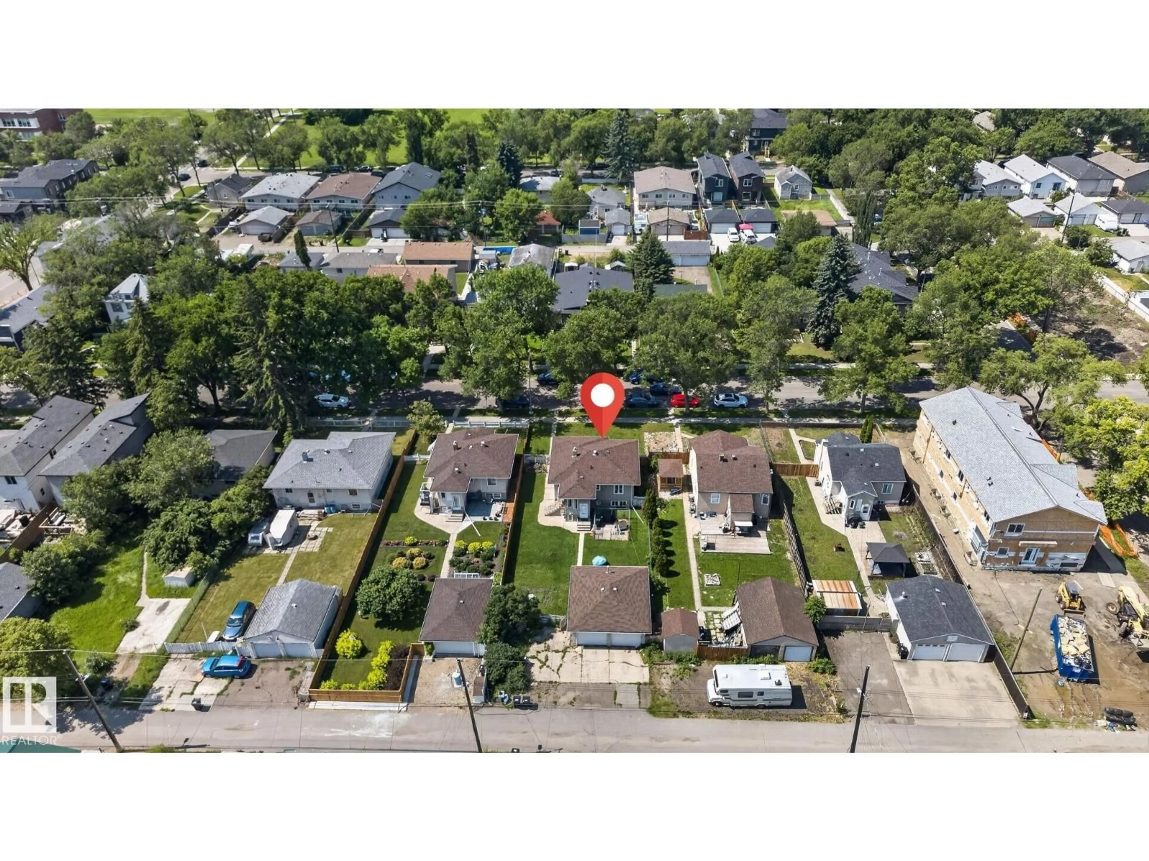 A pic from outside/outdoor area/front of a property/back of a property/a pic from drone, street for 12229 88 ST, Edmonton Alberta T5B3S7