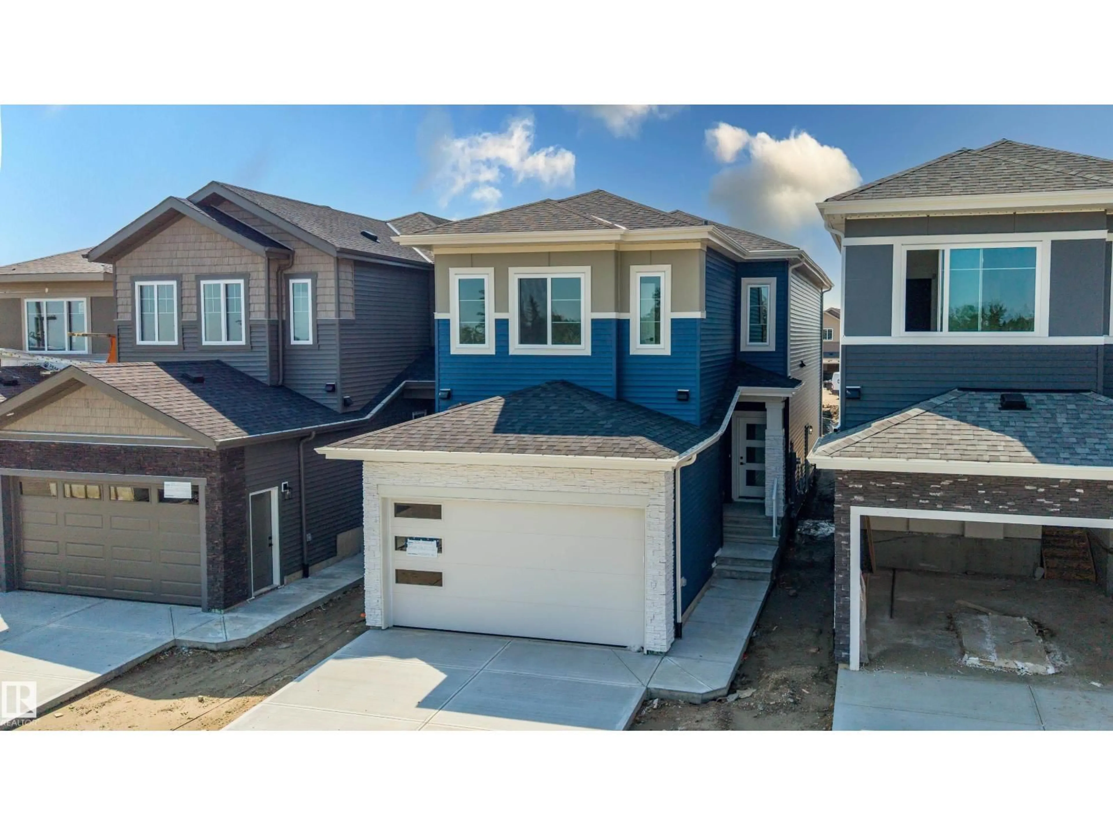 A pic from outside/outdoor area/front of a property/back of a property/a pic from drone, street for NE - 815 158 AV, Edmonton Alberta T5Y4M9
