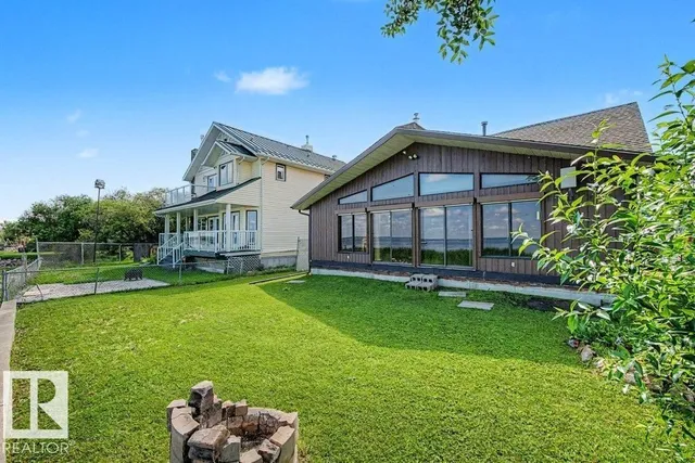 5807 51 AV, Rural Lac Ste. Anne County 5
