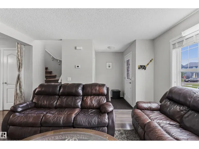 1528 35 AV, Edmonton 5