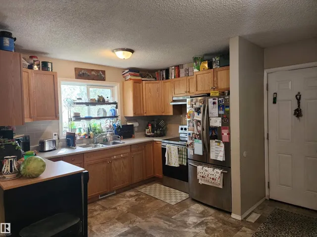 4806 52 AV, Elk Point 3