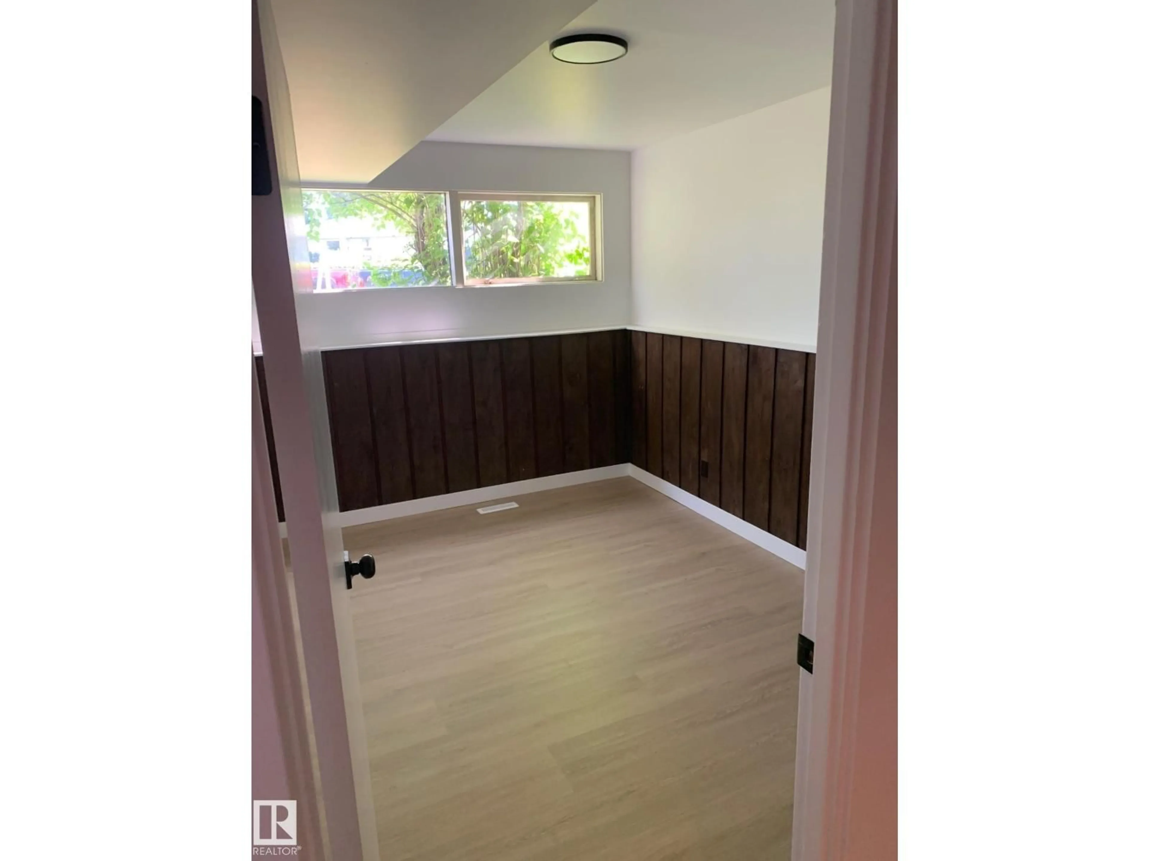 A pic of a room for 16321 109A AVE AVE, Edmonton Alberta T5P1C5