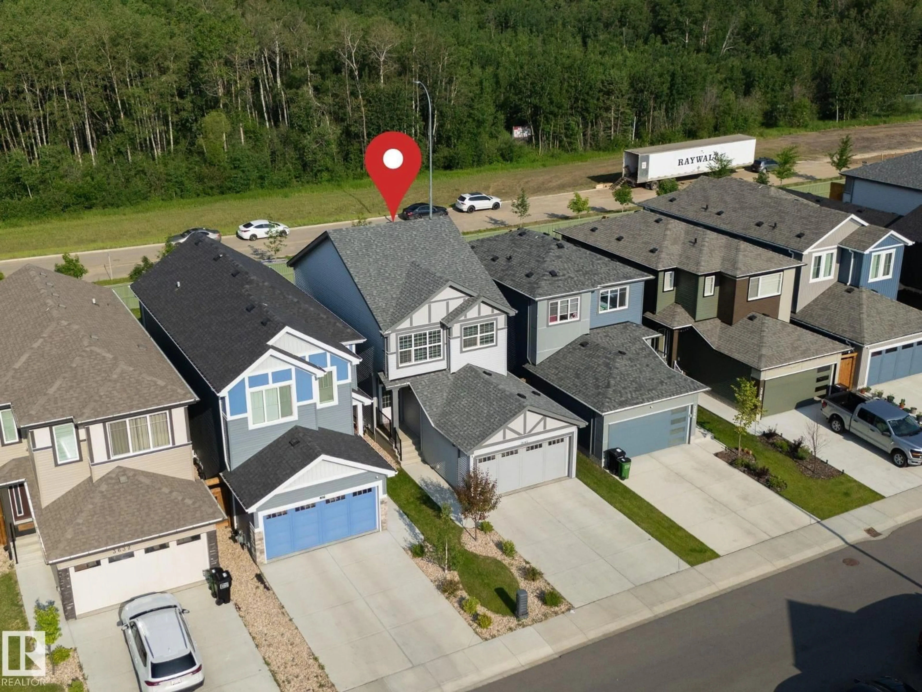 A pic from outside/outdoor area/front of a property/back of a property/a pic from drone, street for NW - 3640 214 ST, Edmonton Alberta T6M1S3