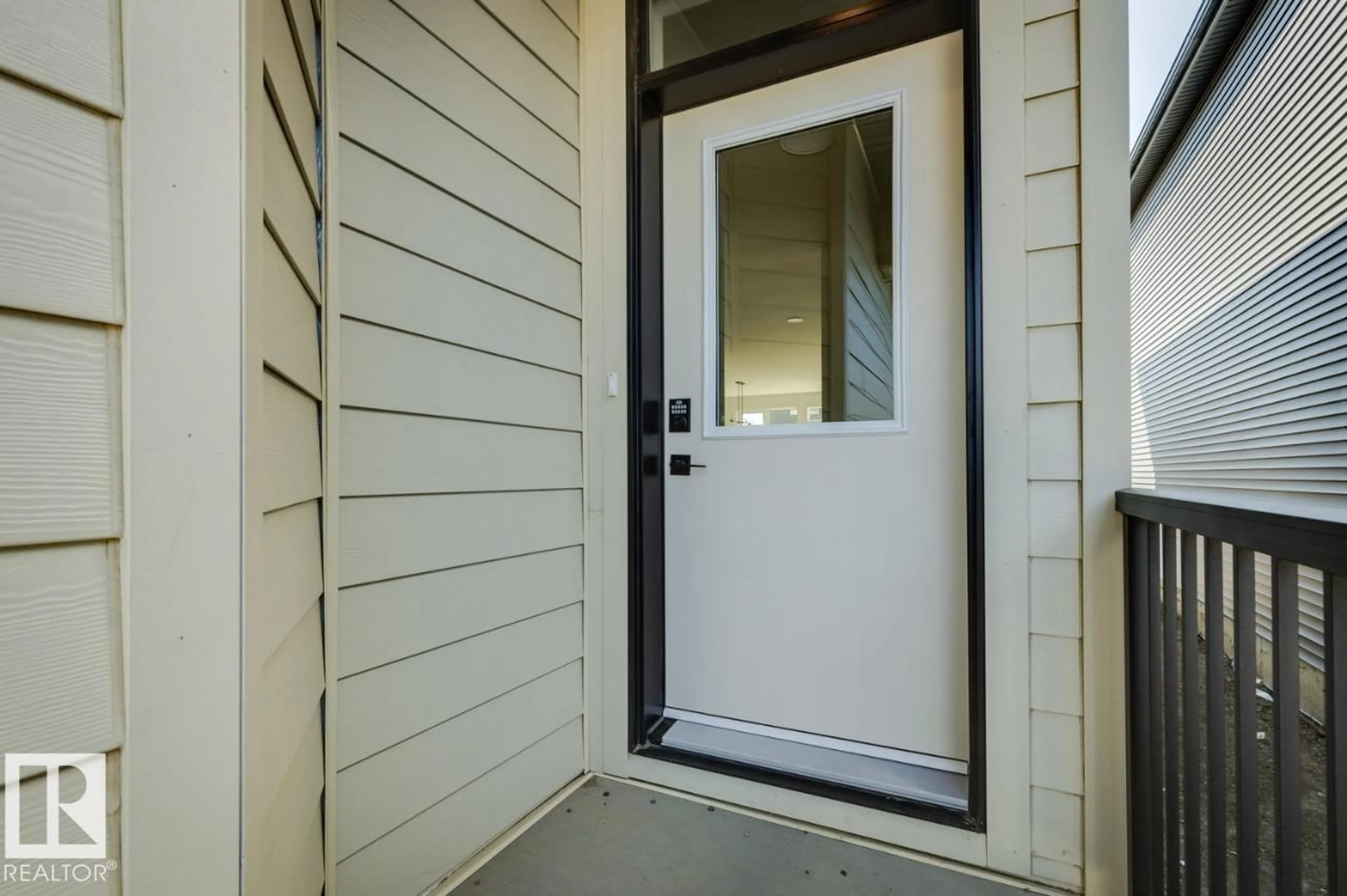 Indoor entryway for 436 30 ST, Edmonton Alberta T6X1A5