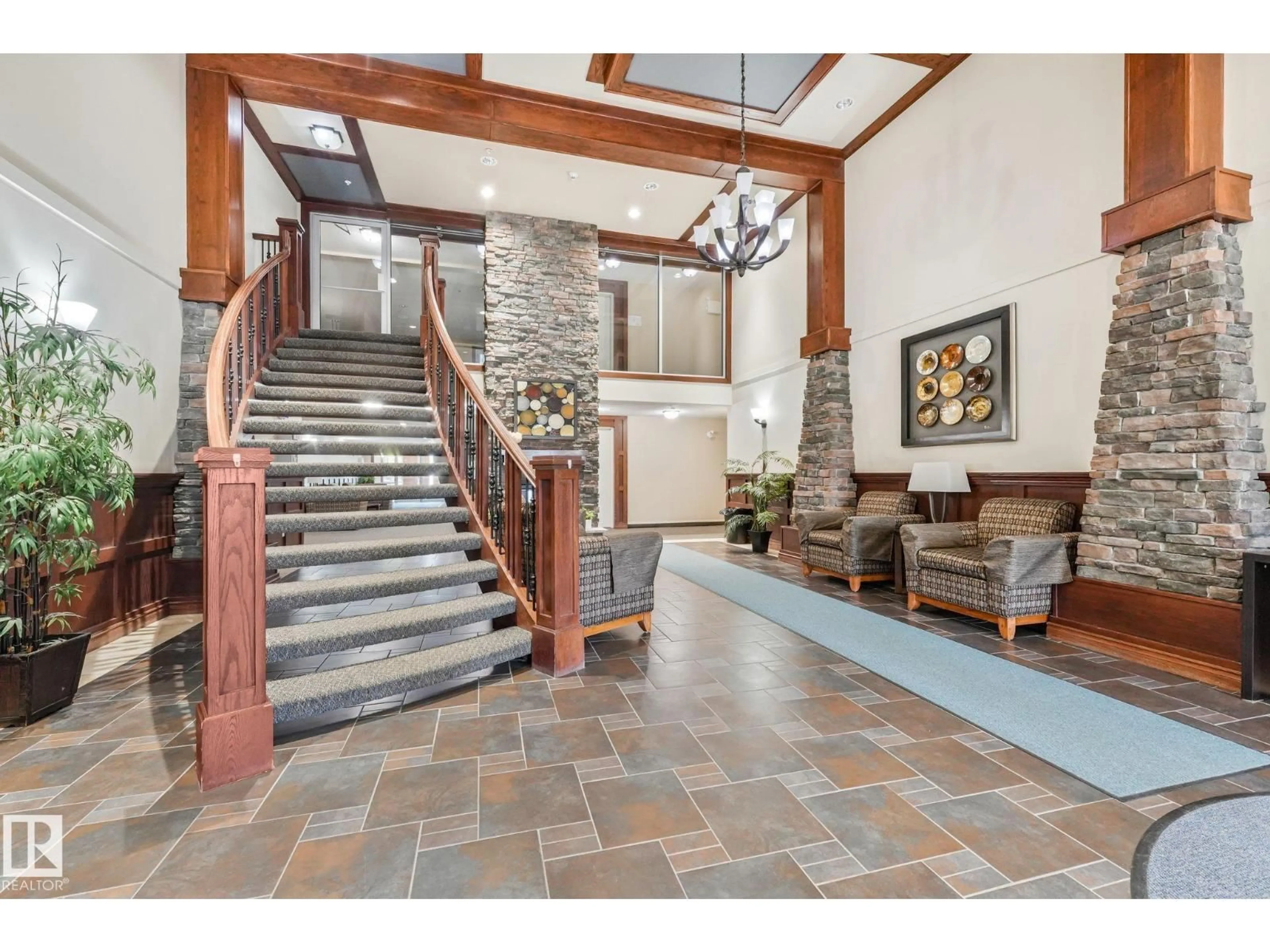 Indoor foyer for #209 - 1589 GLASTONBURY BV, Edmonton Alberta T5T2V1