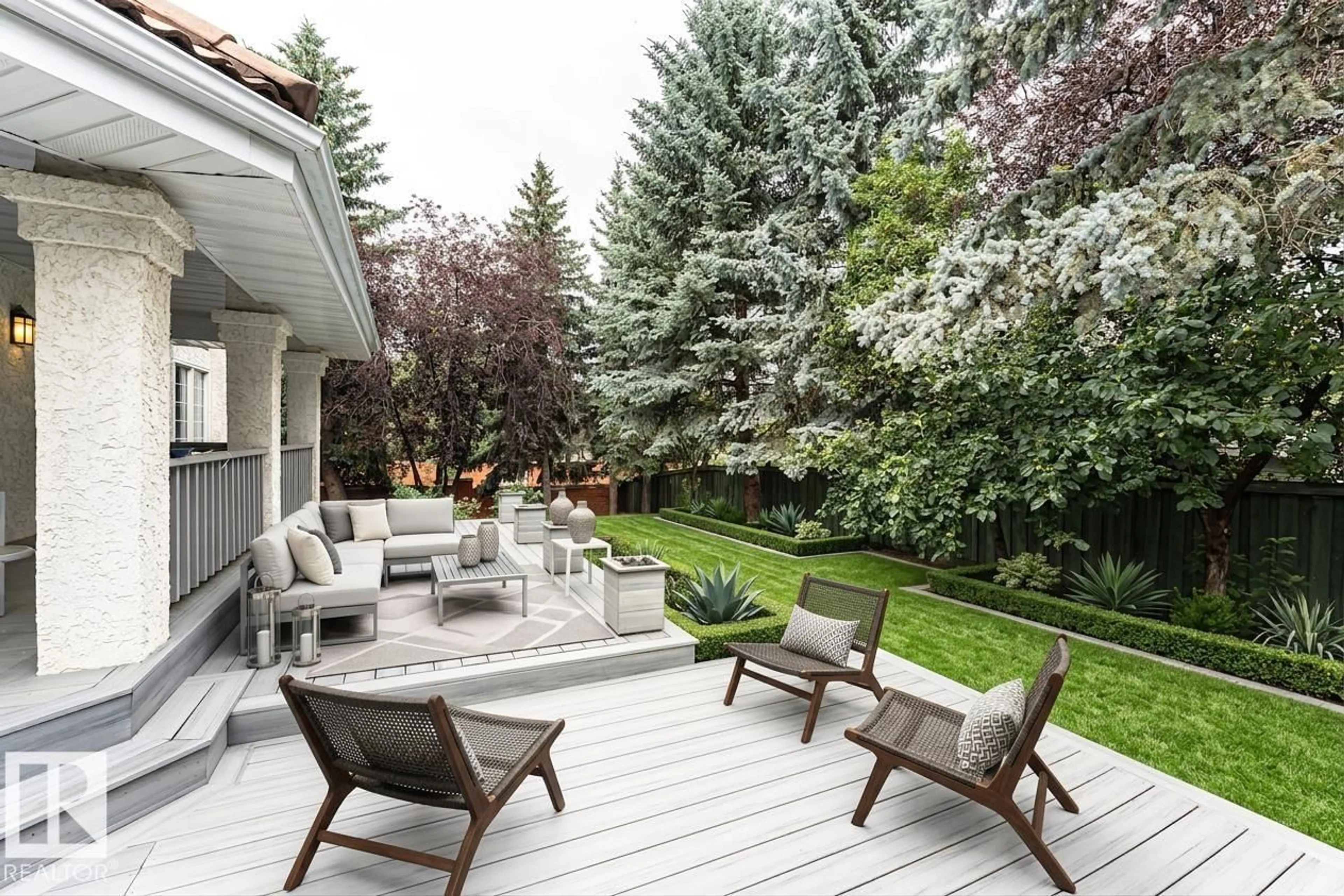Patio, unknown for 300 FERRIS WY, Edmonton Alberta T6R2C8