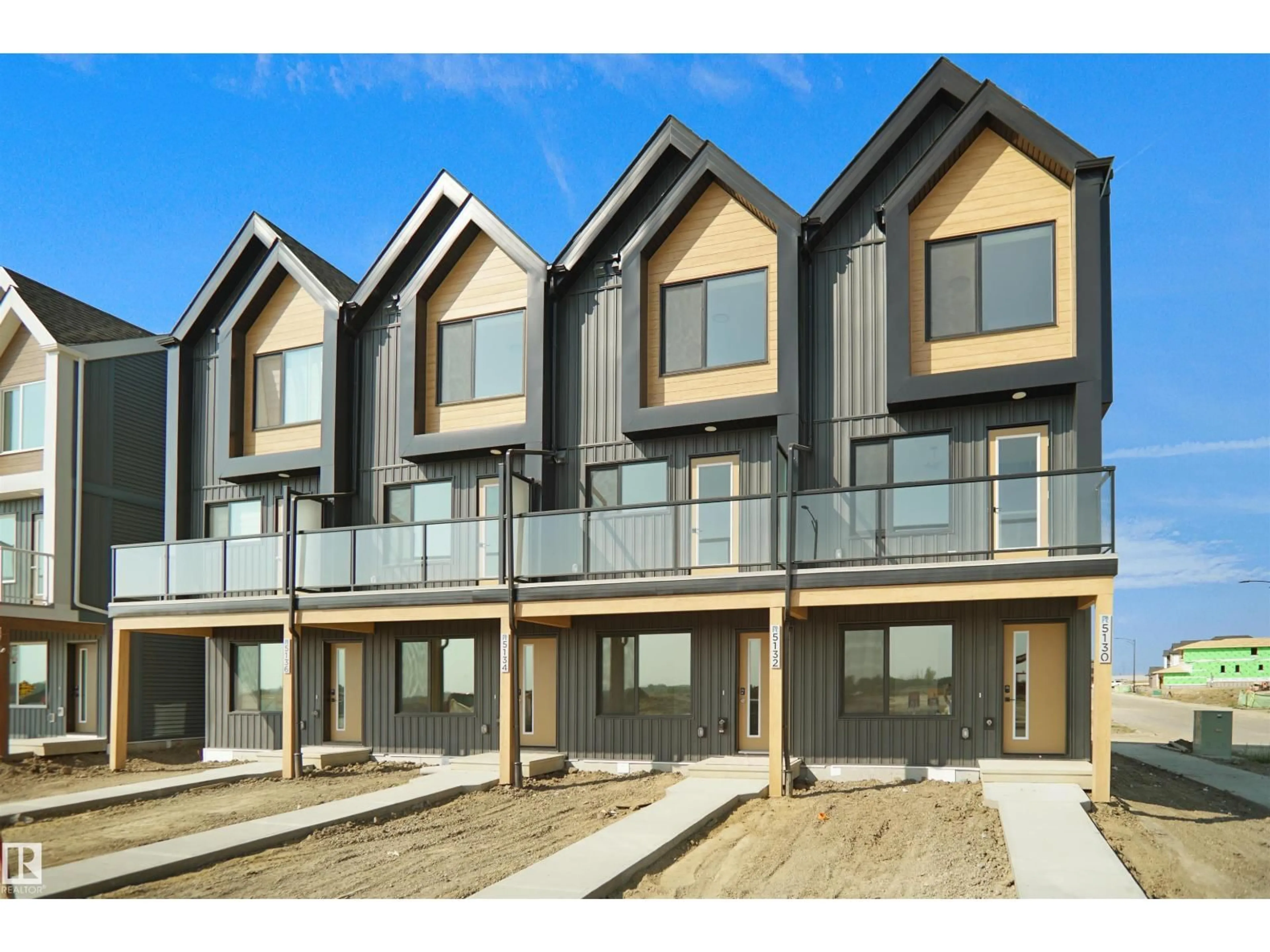 Home with vinyl exterior material, street for 5156 RIVER'S EDGE WY, Edmonton Alberta T6M3A8